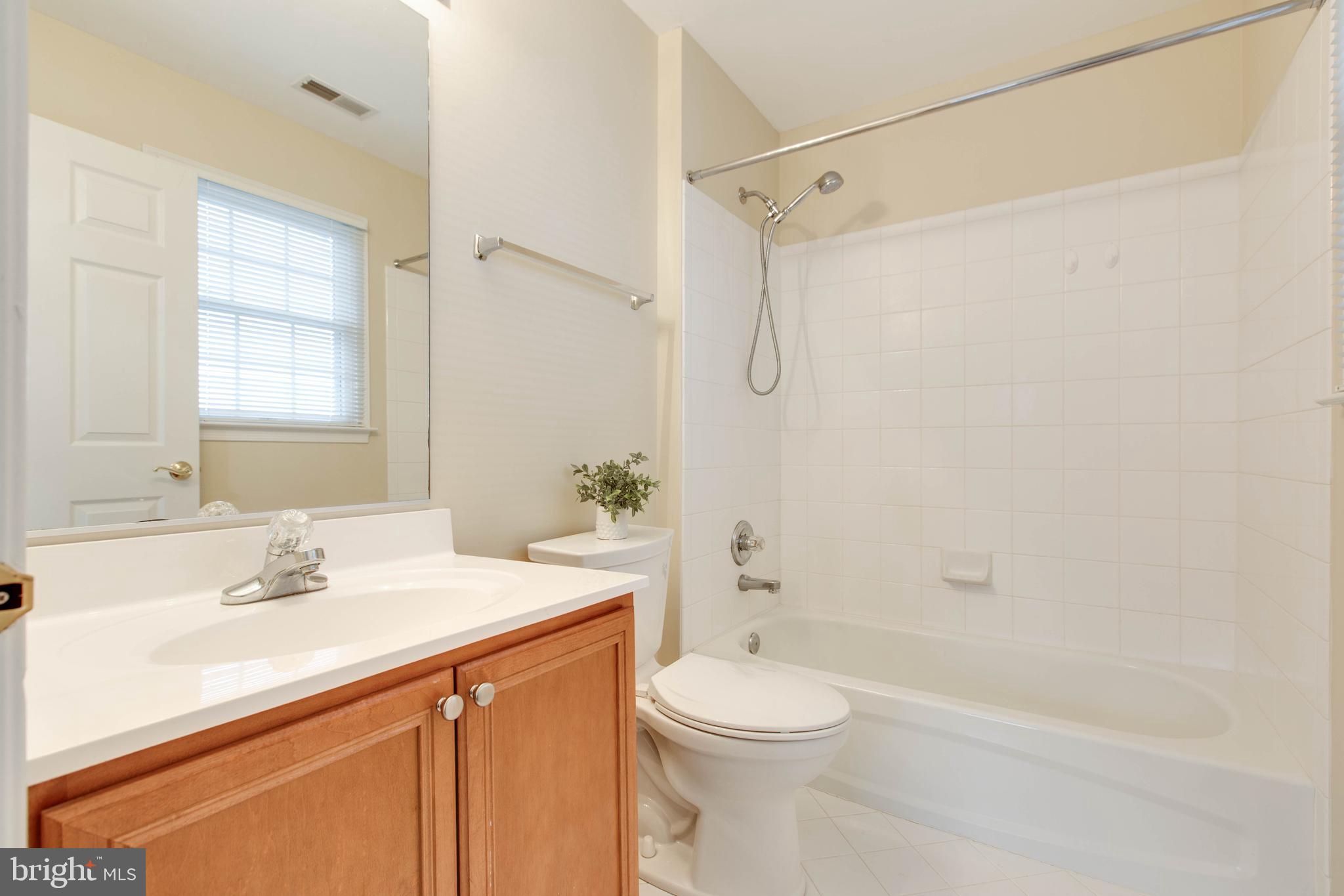 TRIADELPHIA WOODS - Residential