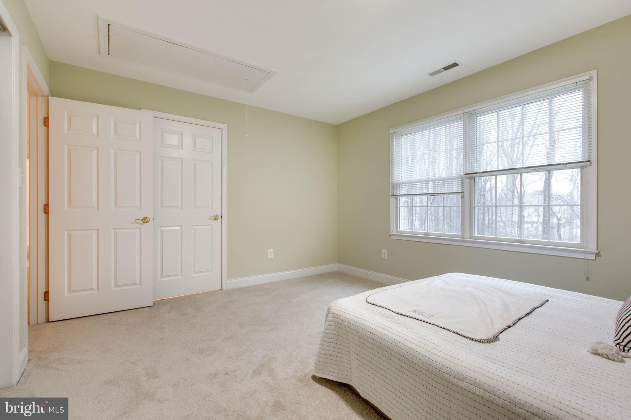 TRIADELPHIA WOODS - Residential