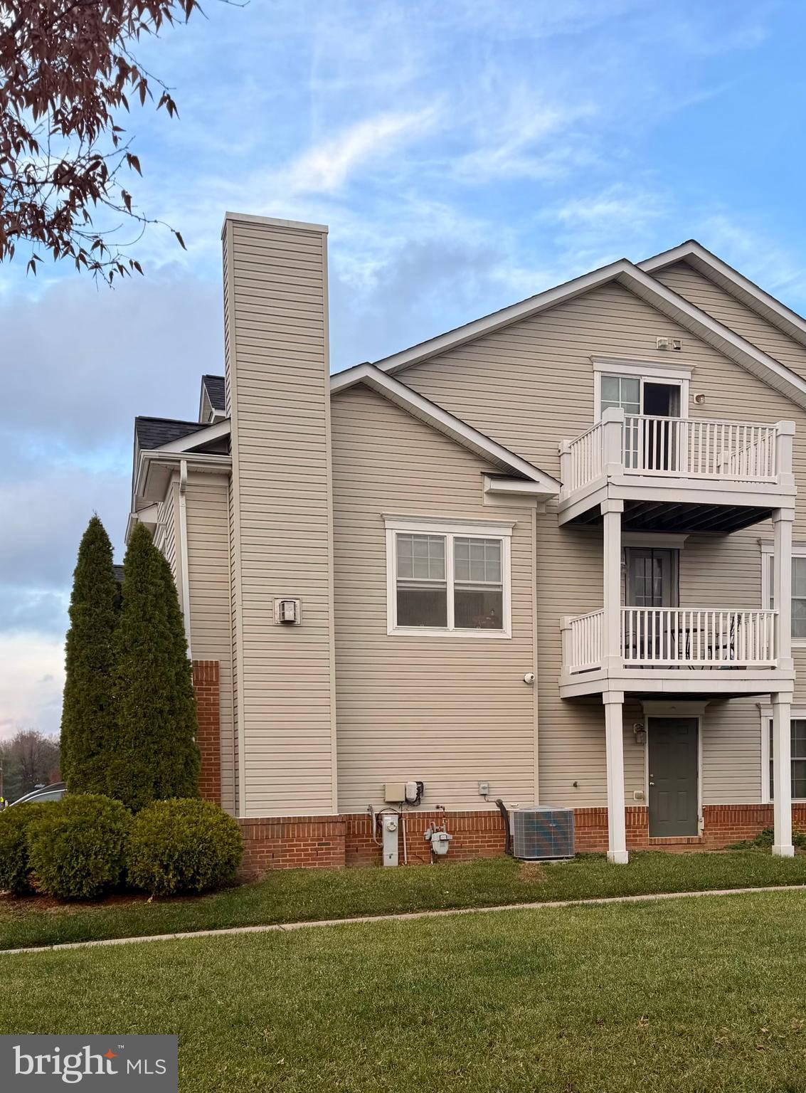 SEVEN OAKS - Residential