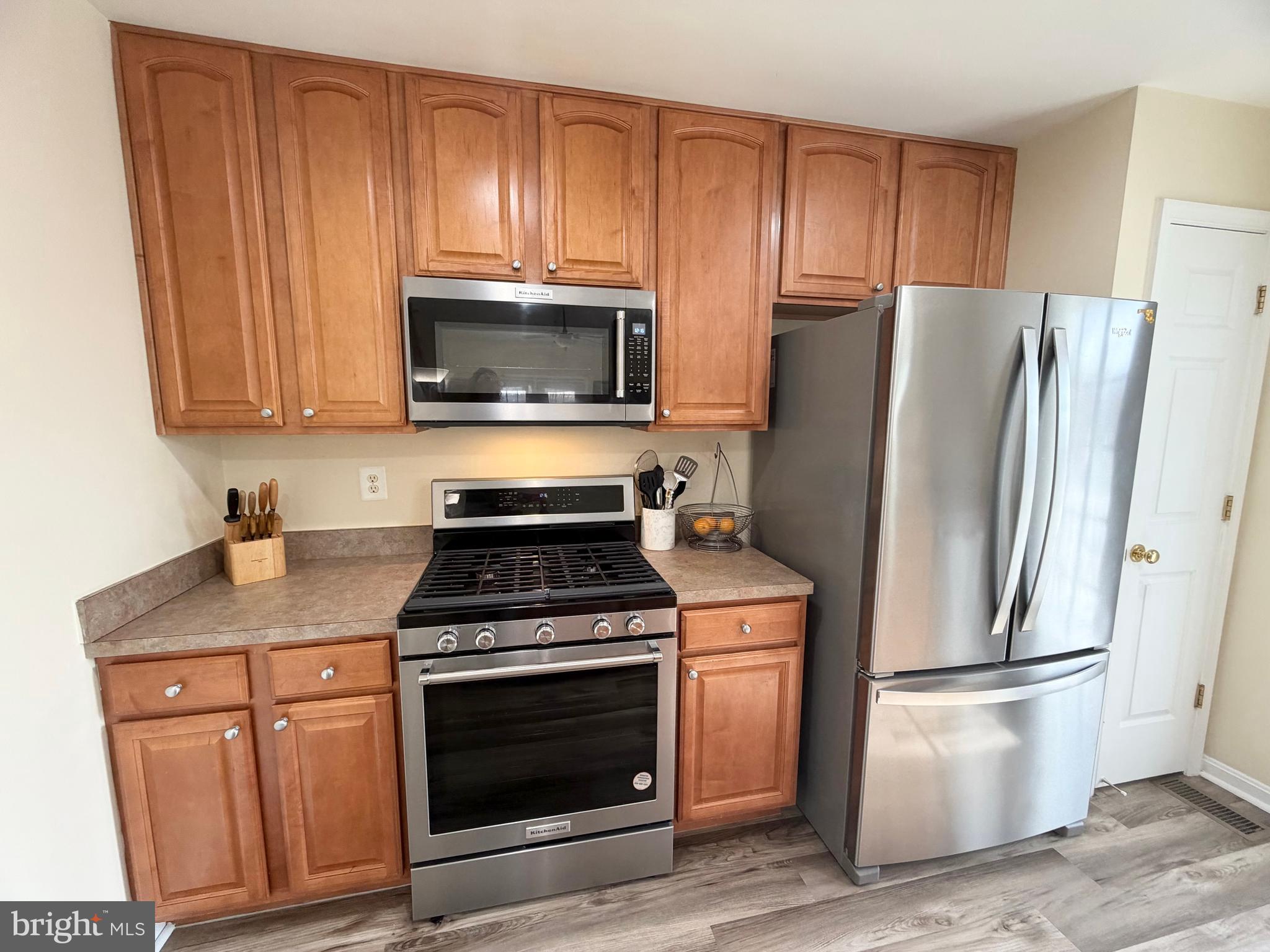 SEVEN OAKS - Residential