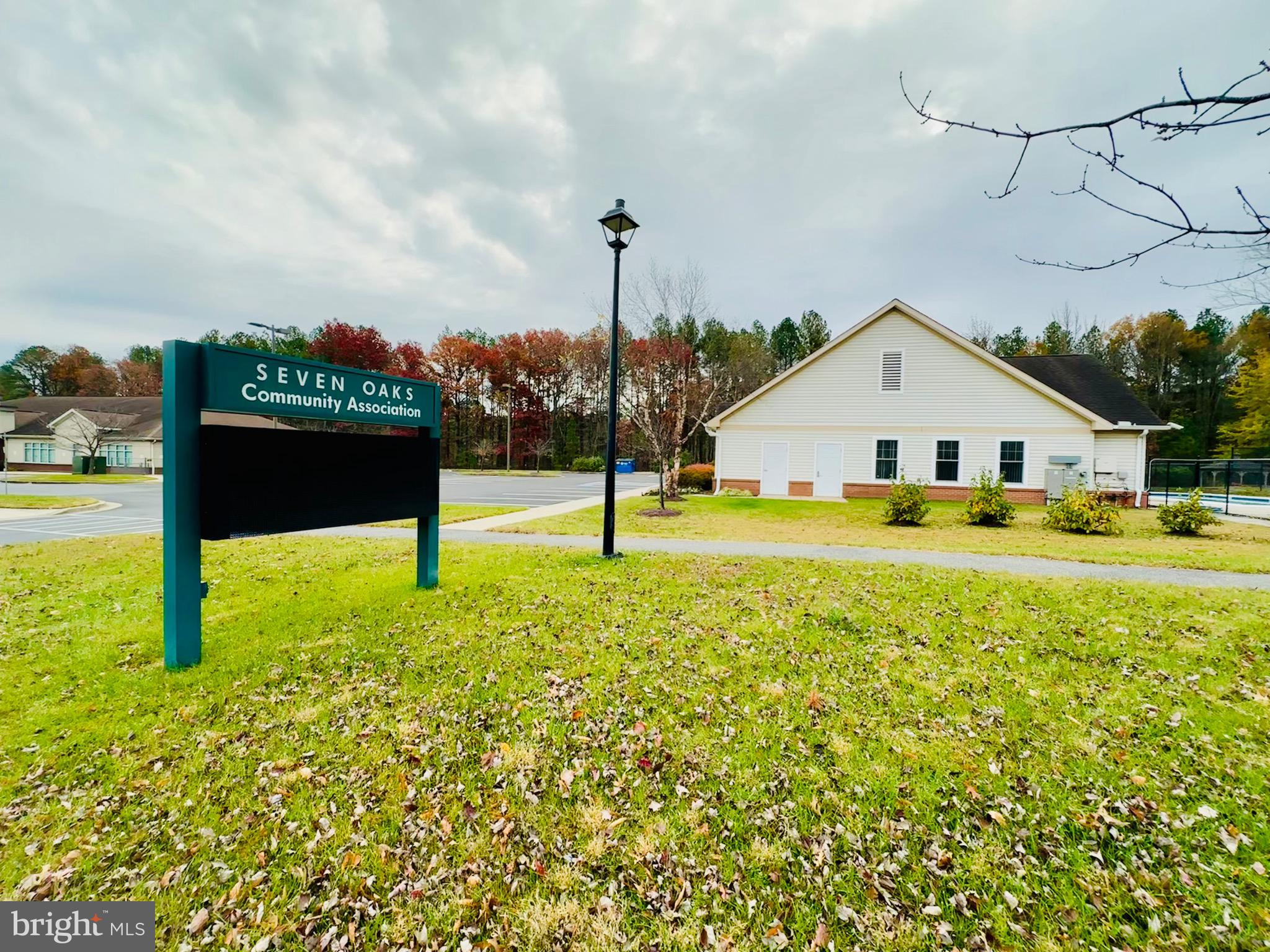 SEVEN OAKS - Residential