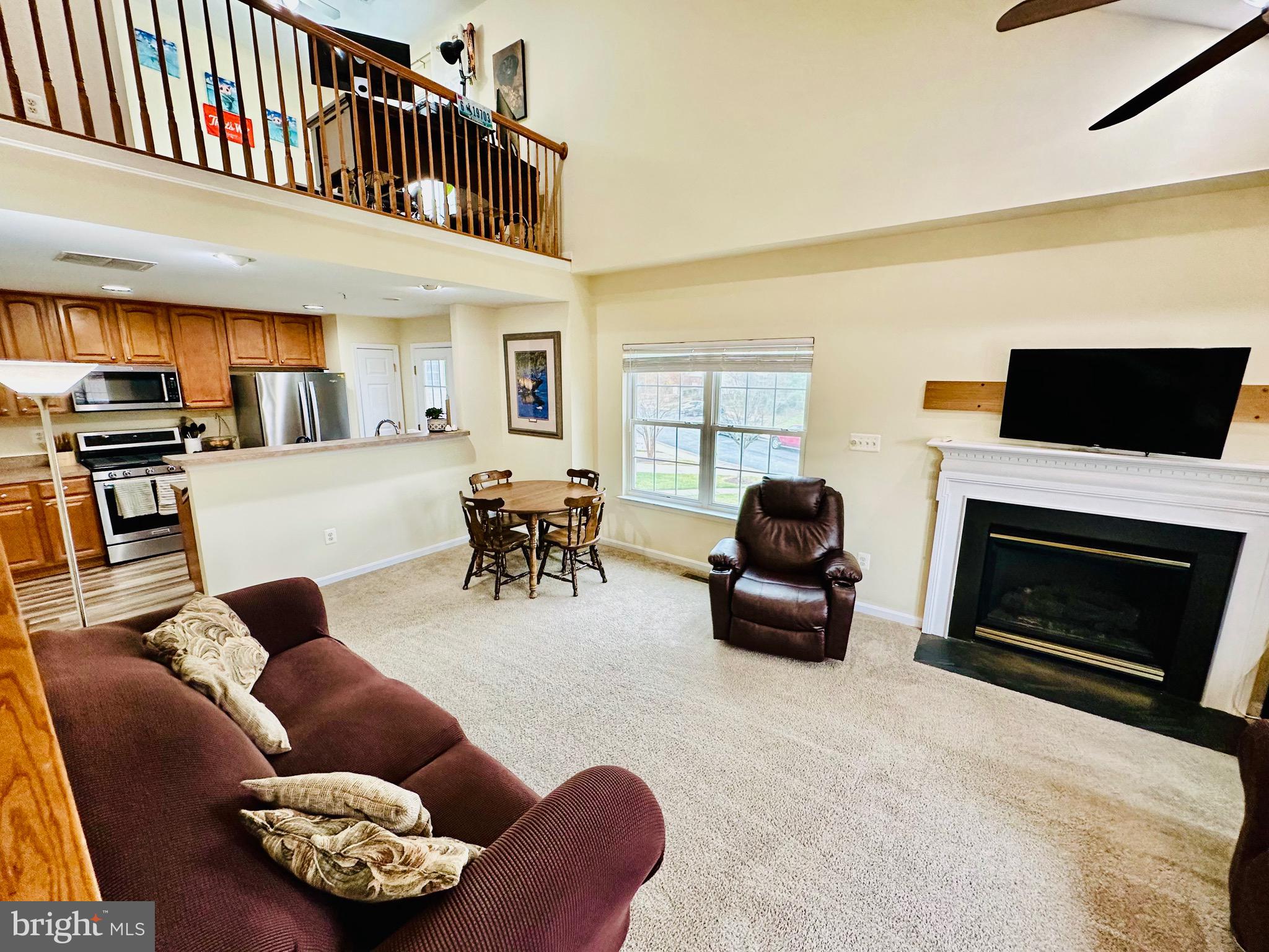 SEVEN OAKS - Residential