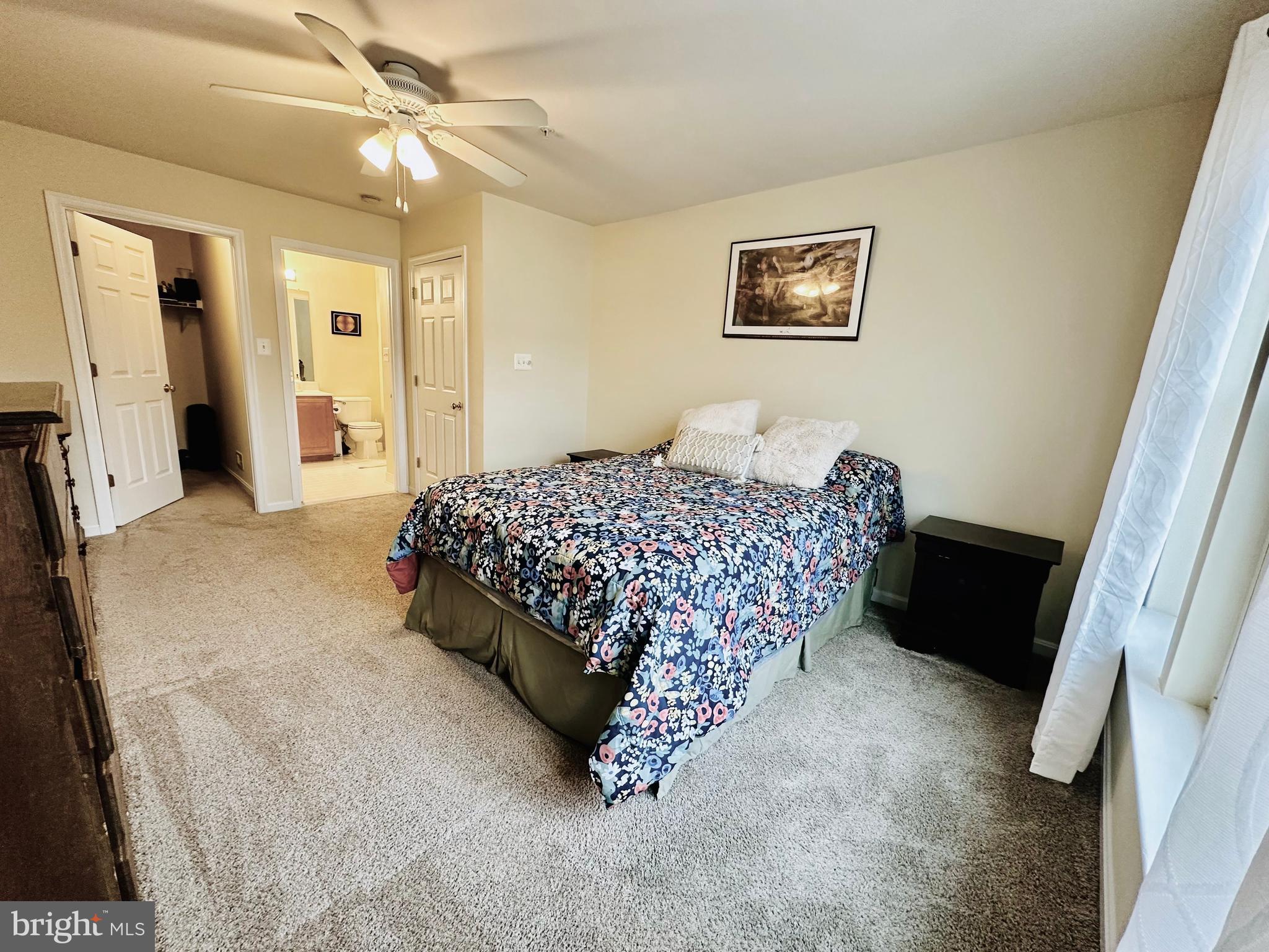 SEVEN OAKS - Residential