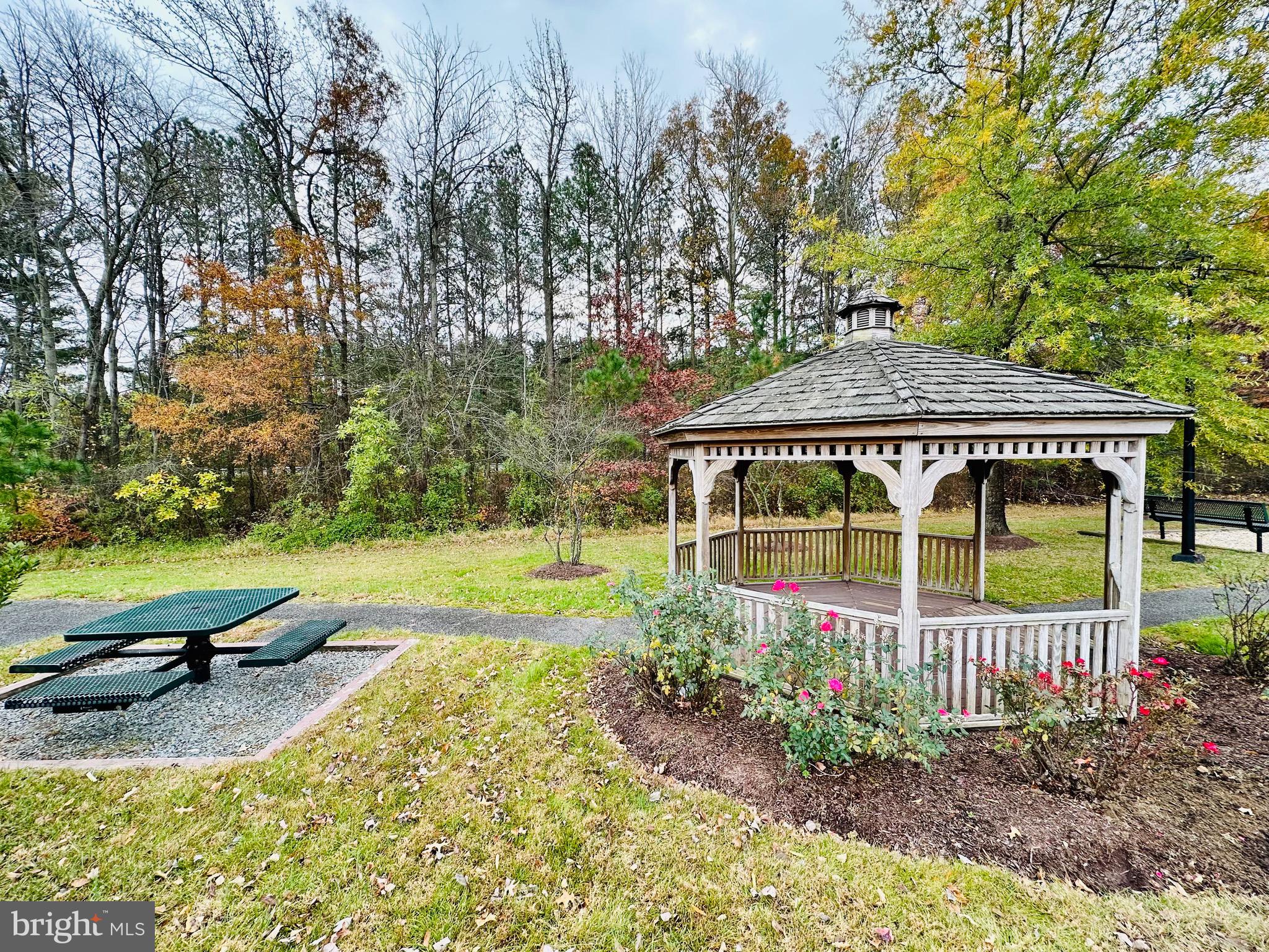 SEVEN OAKS - Residential