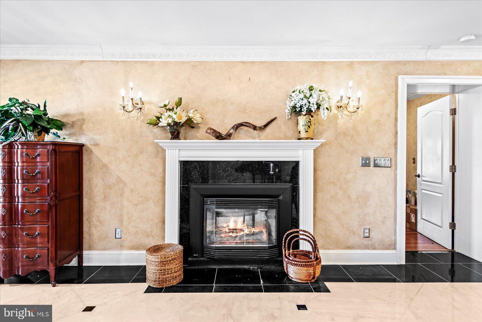 DEEPWATER COVE - Residential