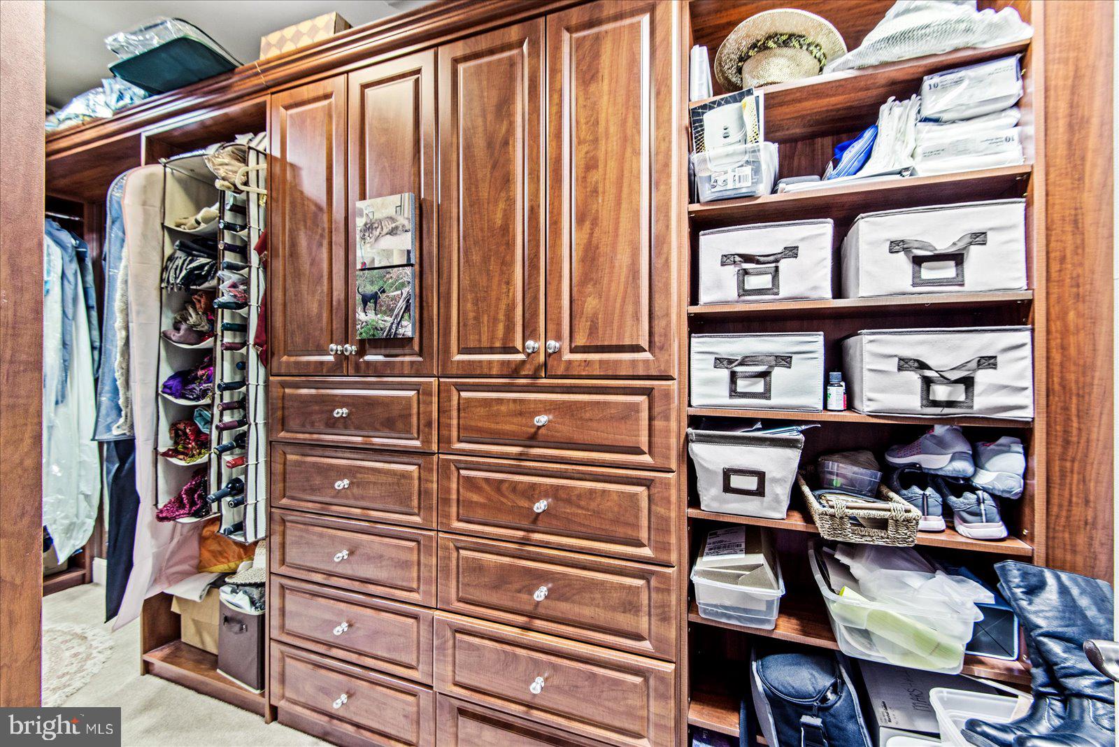 DEEPWATER COVE - Residential