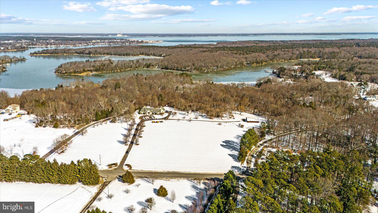 DEEPWATER COVE - Residential