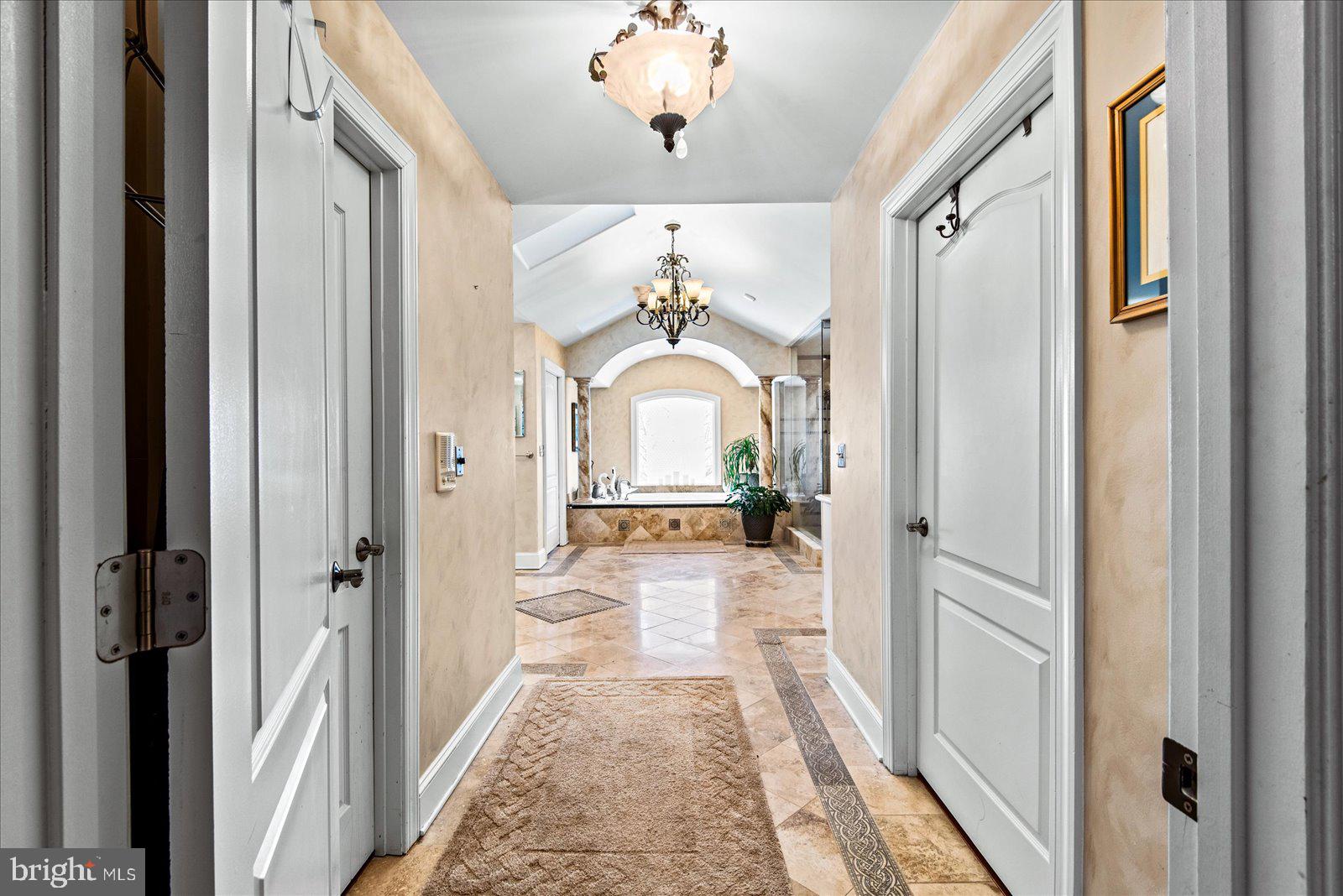 DEEPWATER COVE - Residential