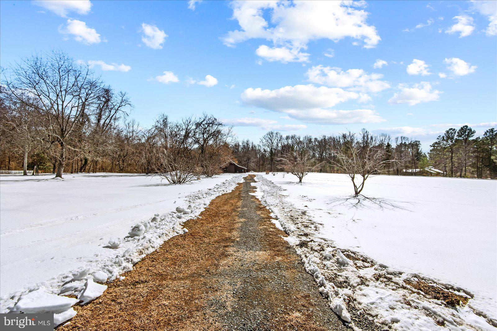 DEEPWATER COVE - Residential