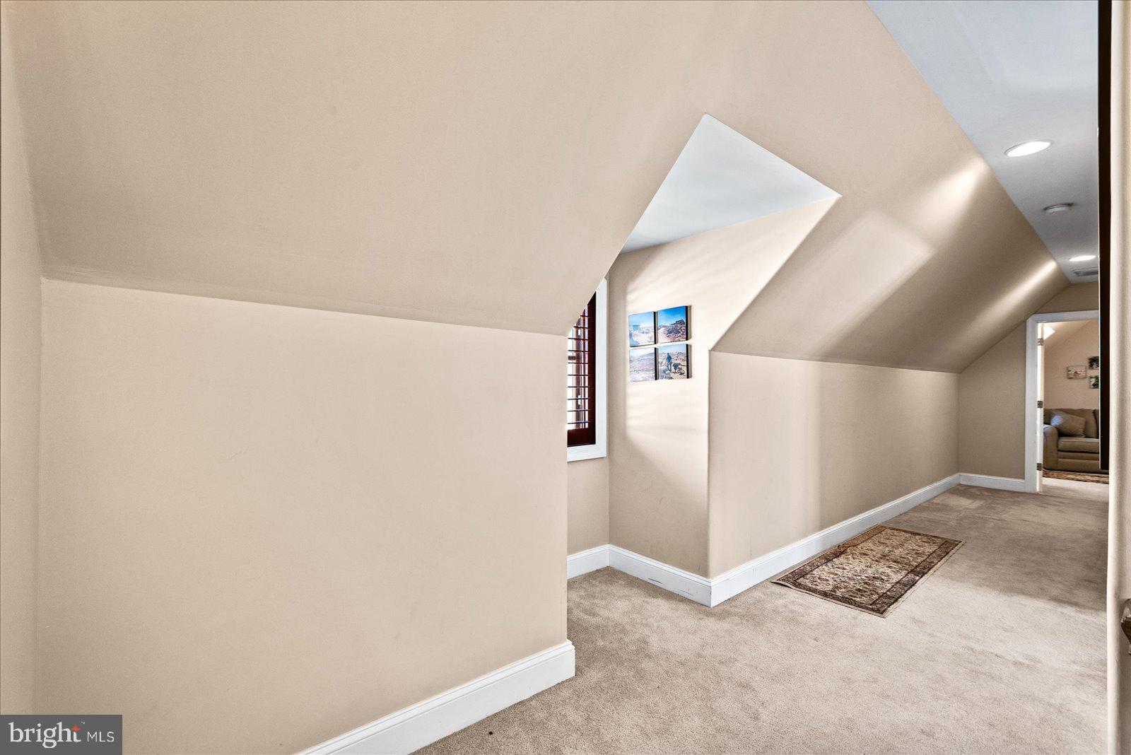 DEEPWATER COVE - Residential