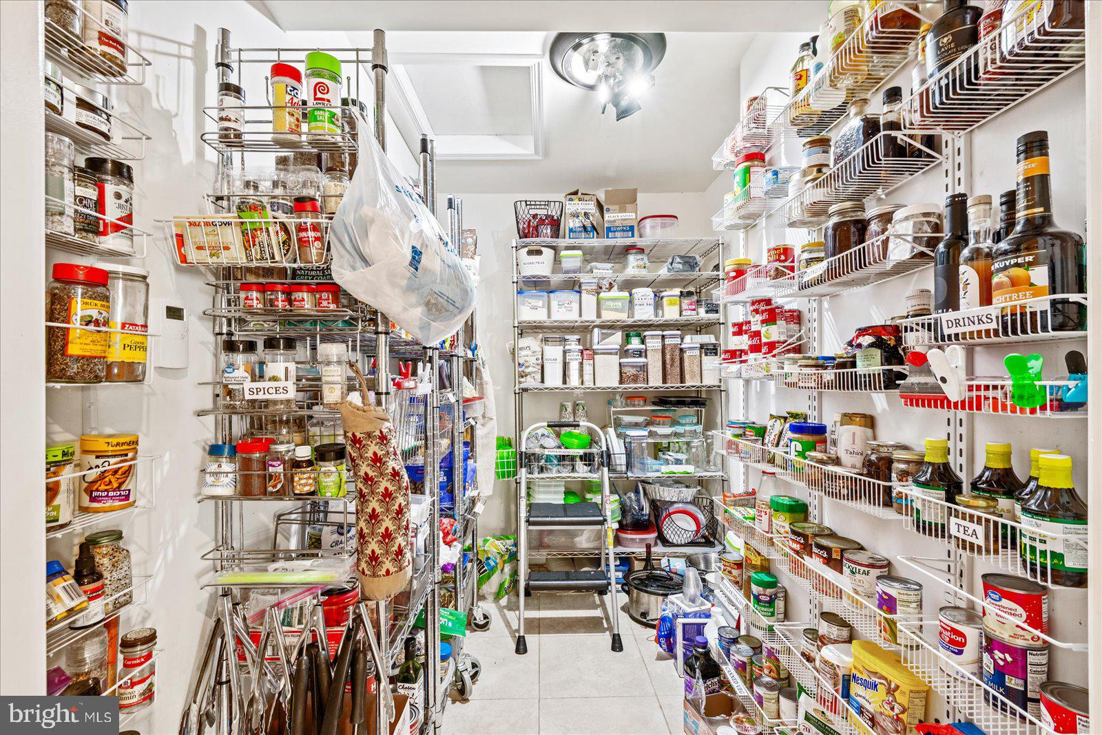 DEEPWATER COVE - Residential