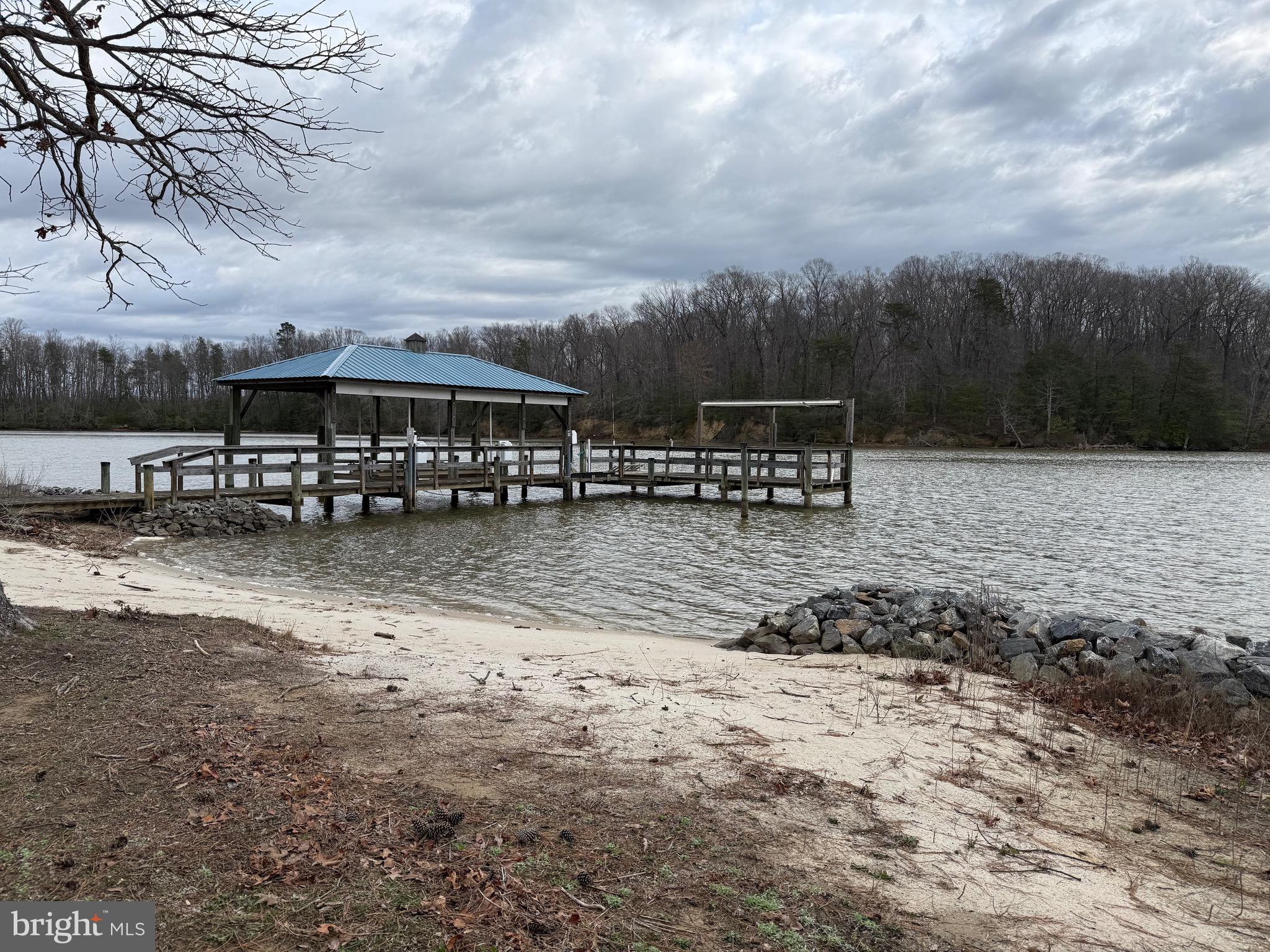 DEEPWATER COVE - Residential