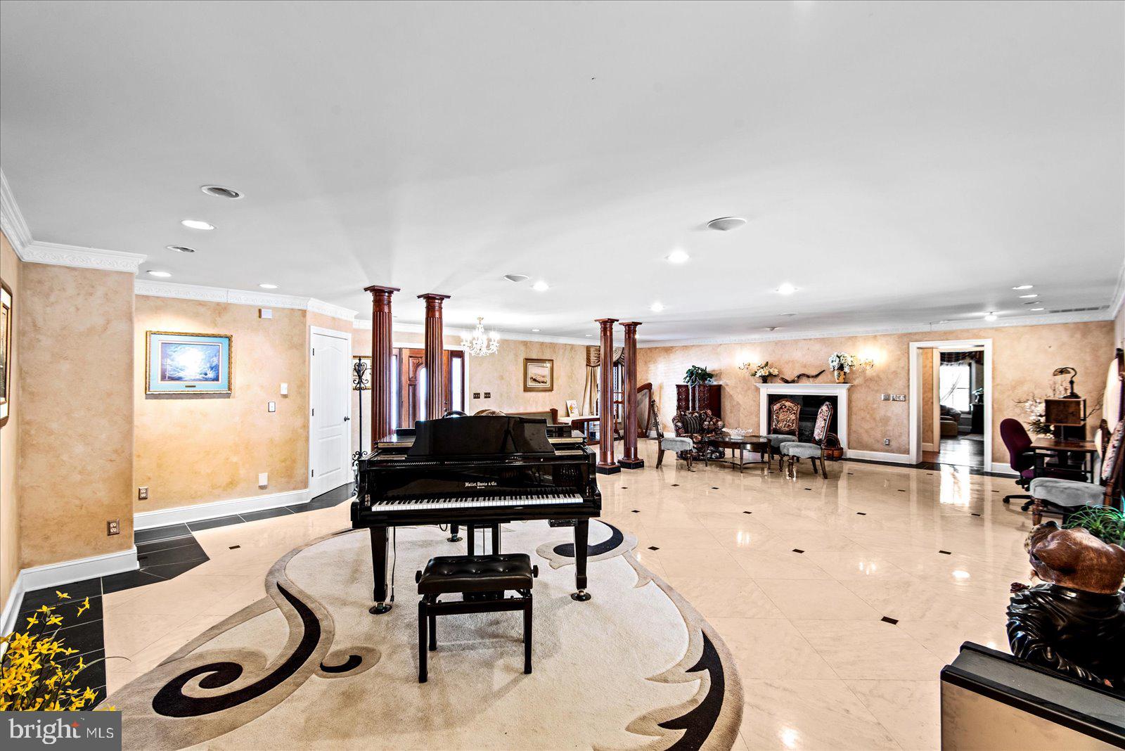 DEEPWATER COVE - Residential