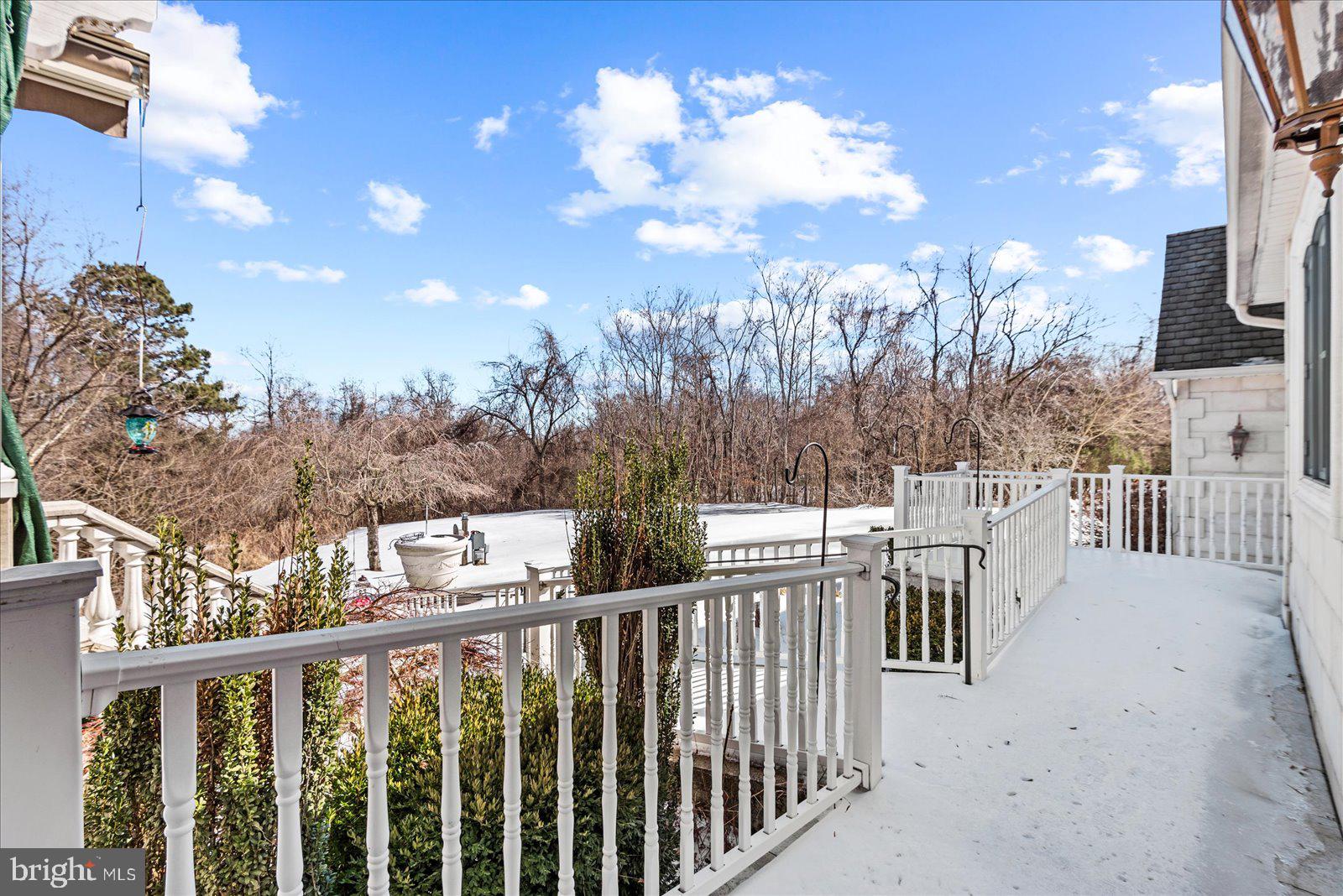 DEEPWATER COVE - Residential