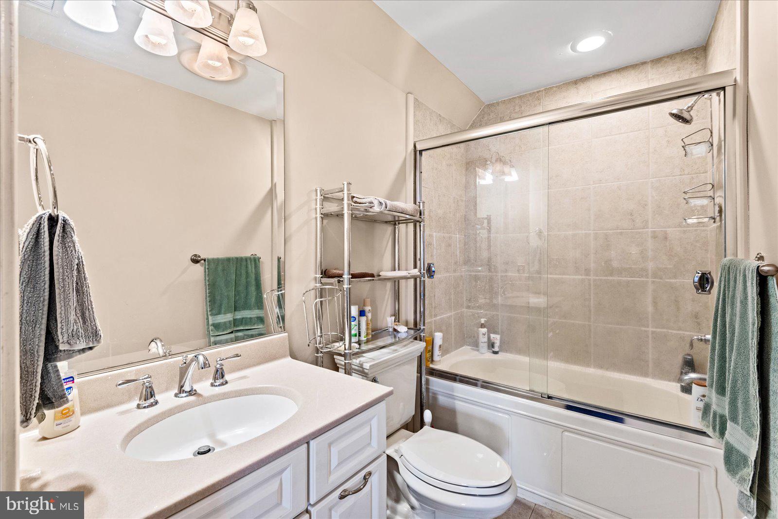 DEEPWATER COVE - Residential