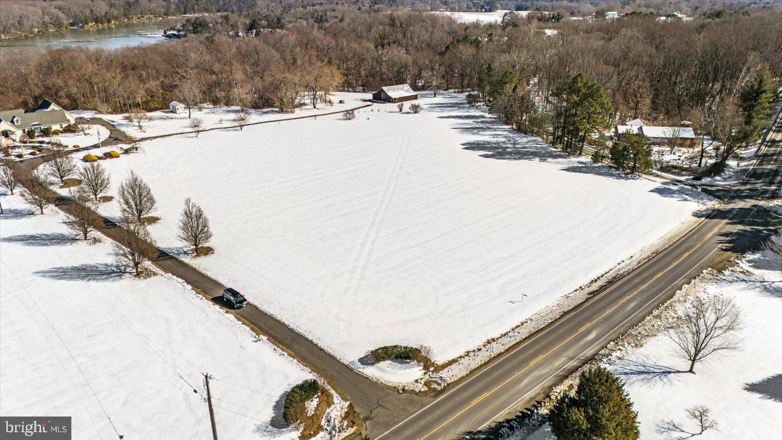 DEEPWATER COVE - Residential