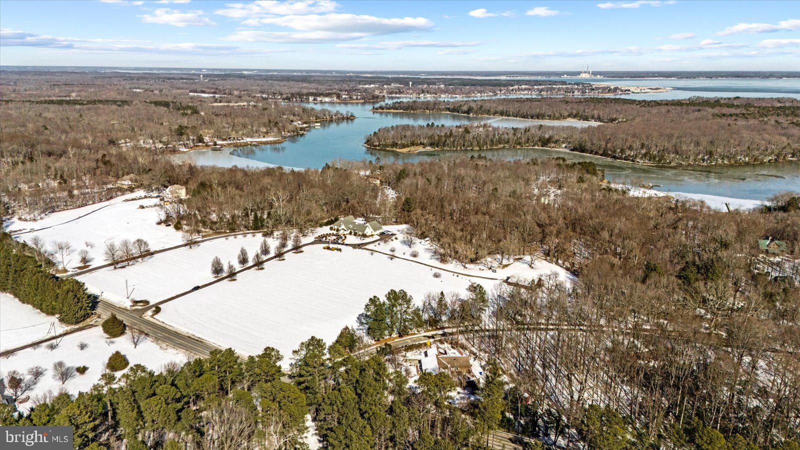 DEEPWATER COVE - Residential