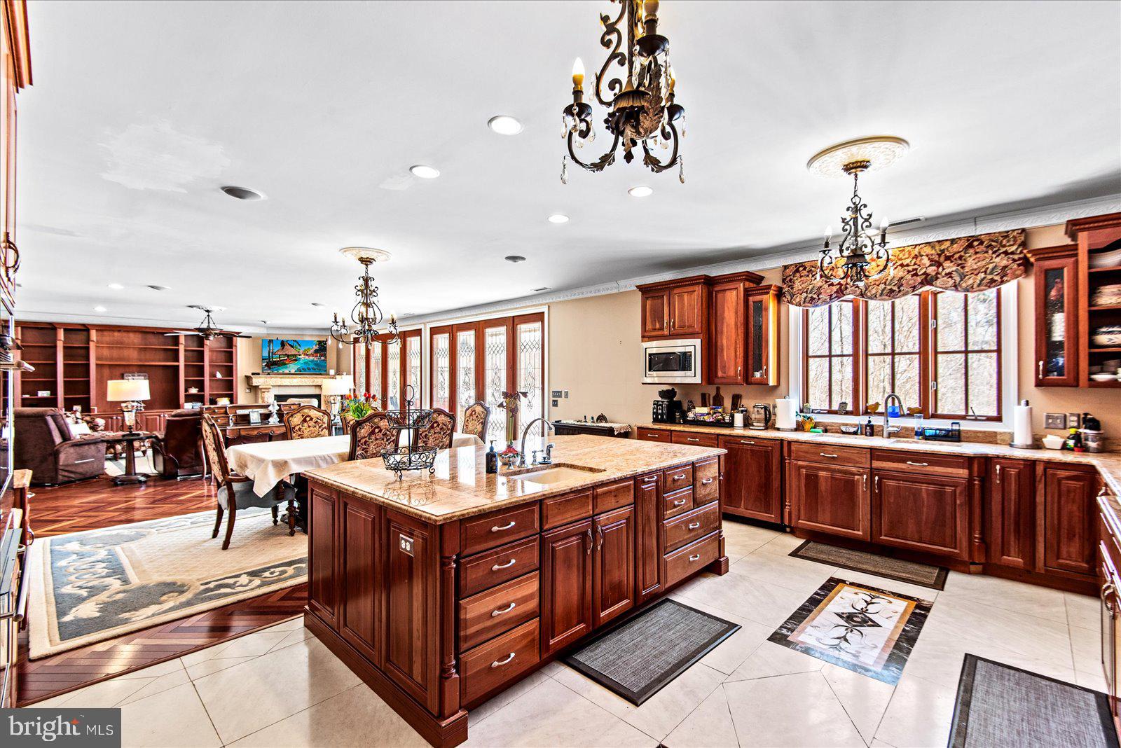 DEEPWATER COVE - Residential