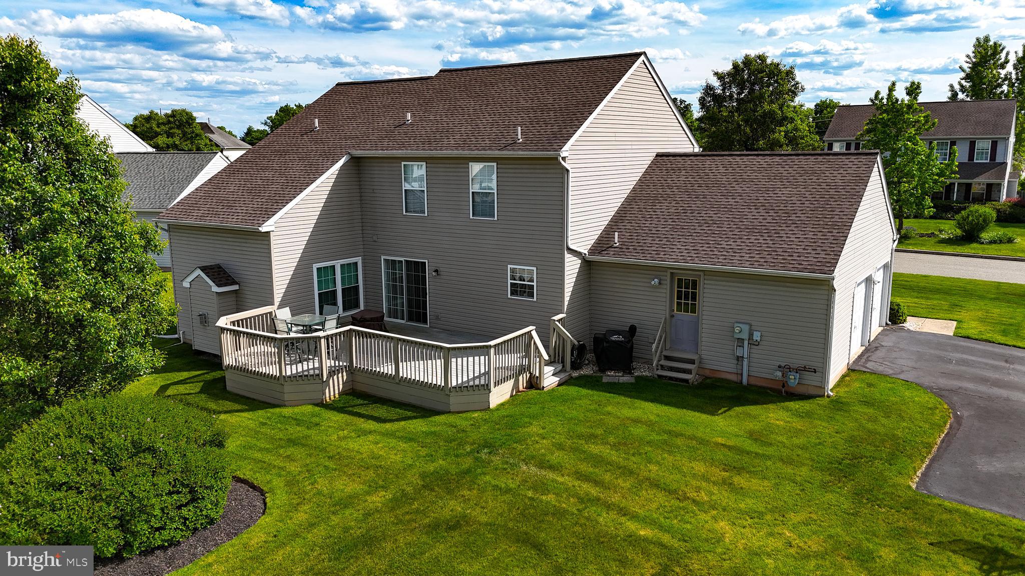 102 NOBLE LANE