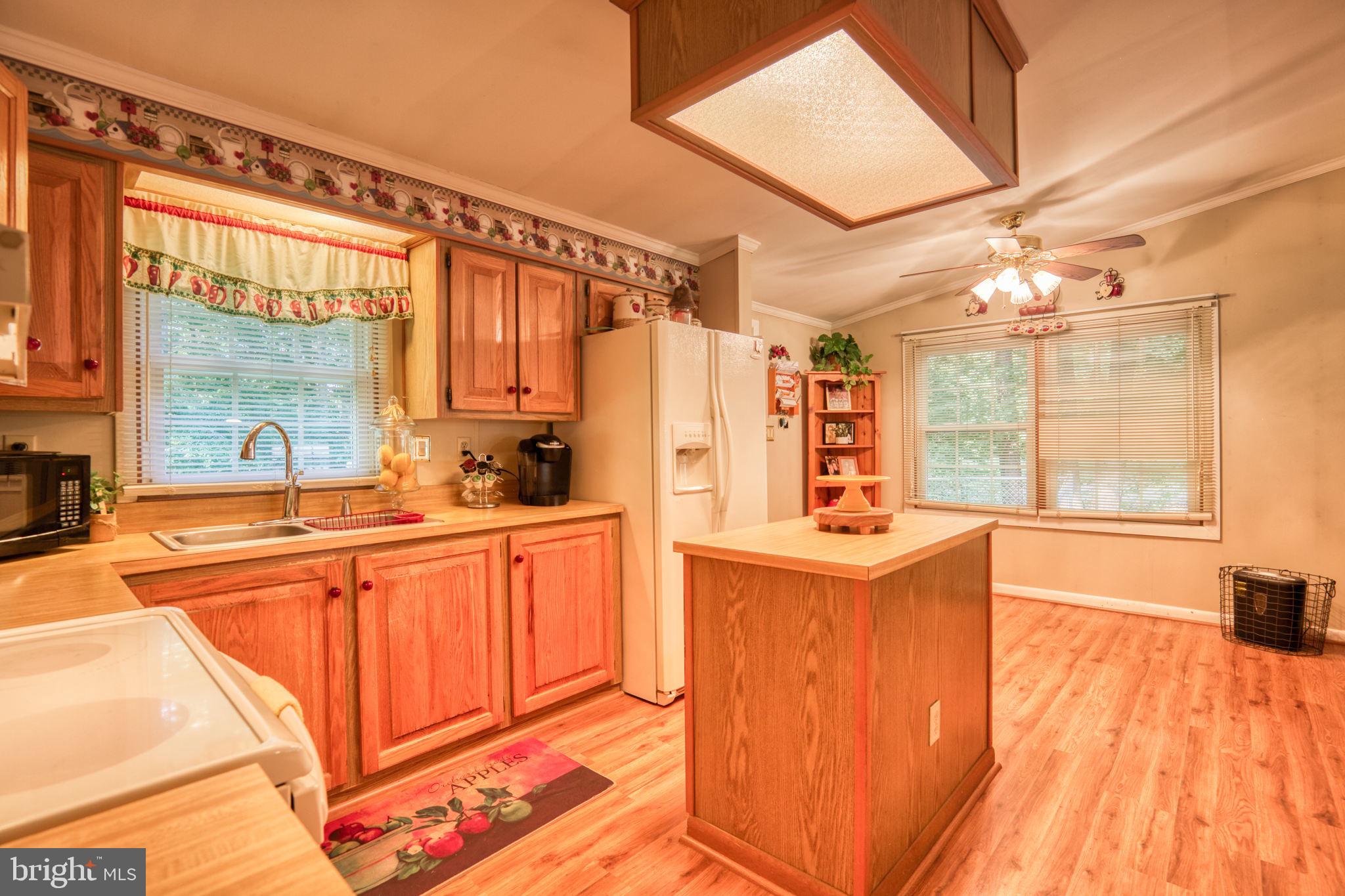 LAKE LAND OR - Residential