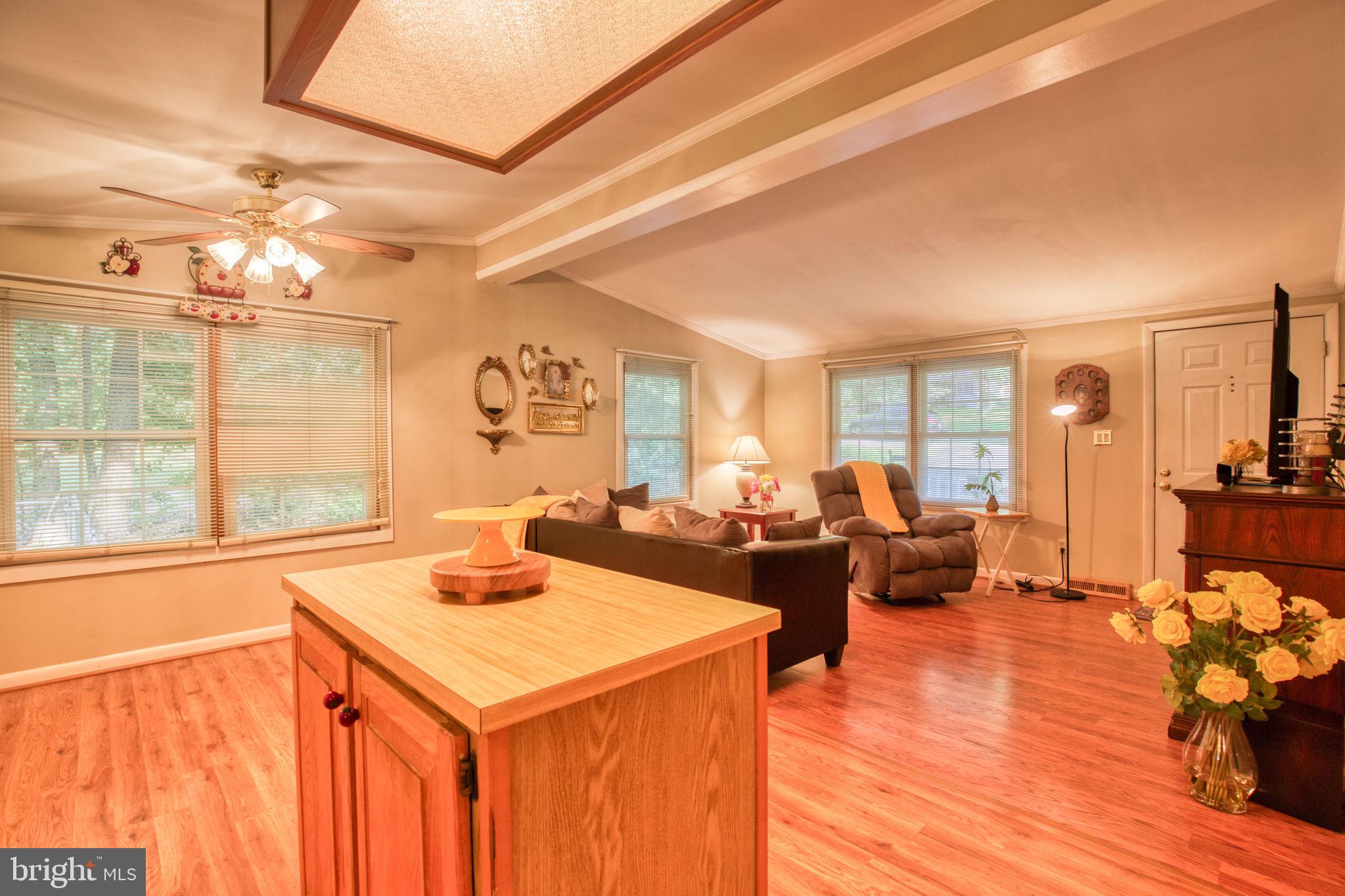 LAKE LAND OR - Residential