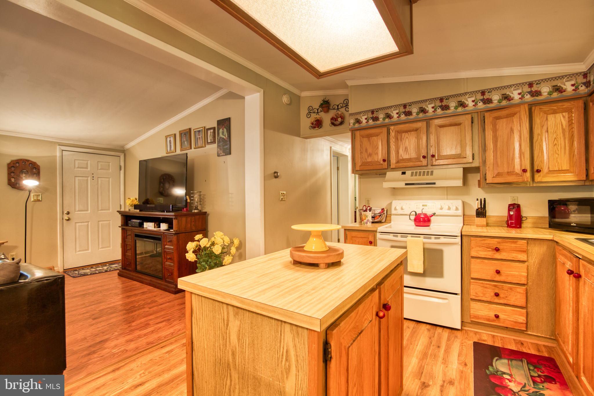 LAKE LAND OR - Residential