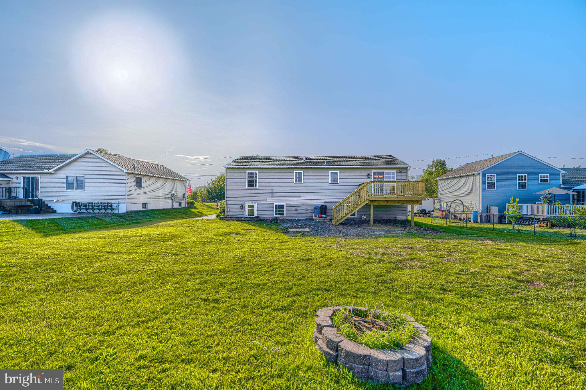 LAKE HERITAGE - Residential