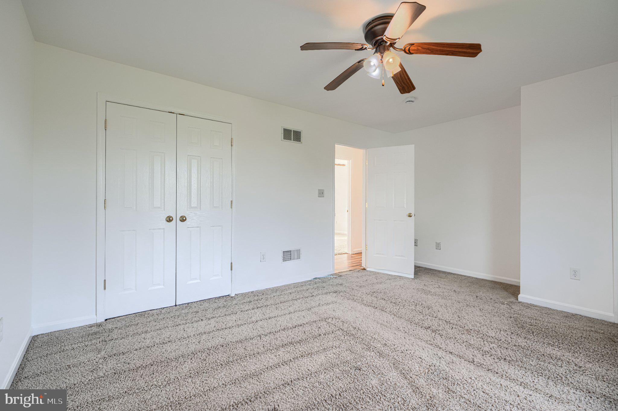 LAKE HERITAGE - Residential