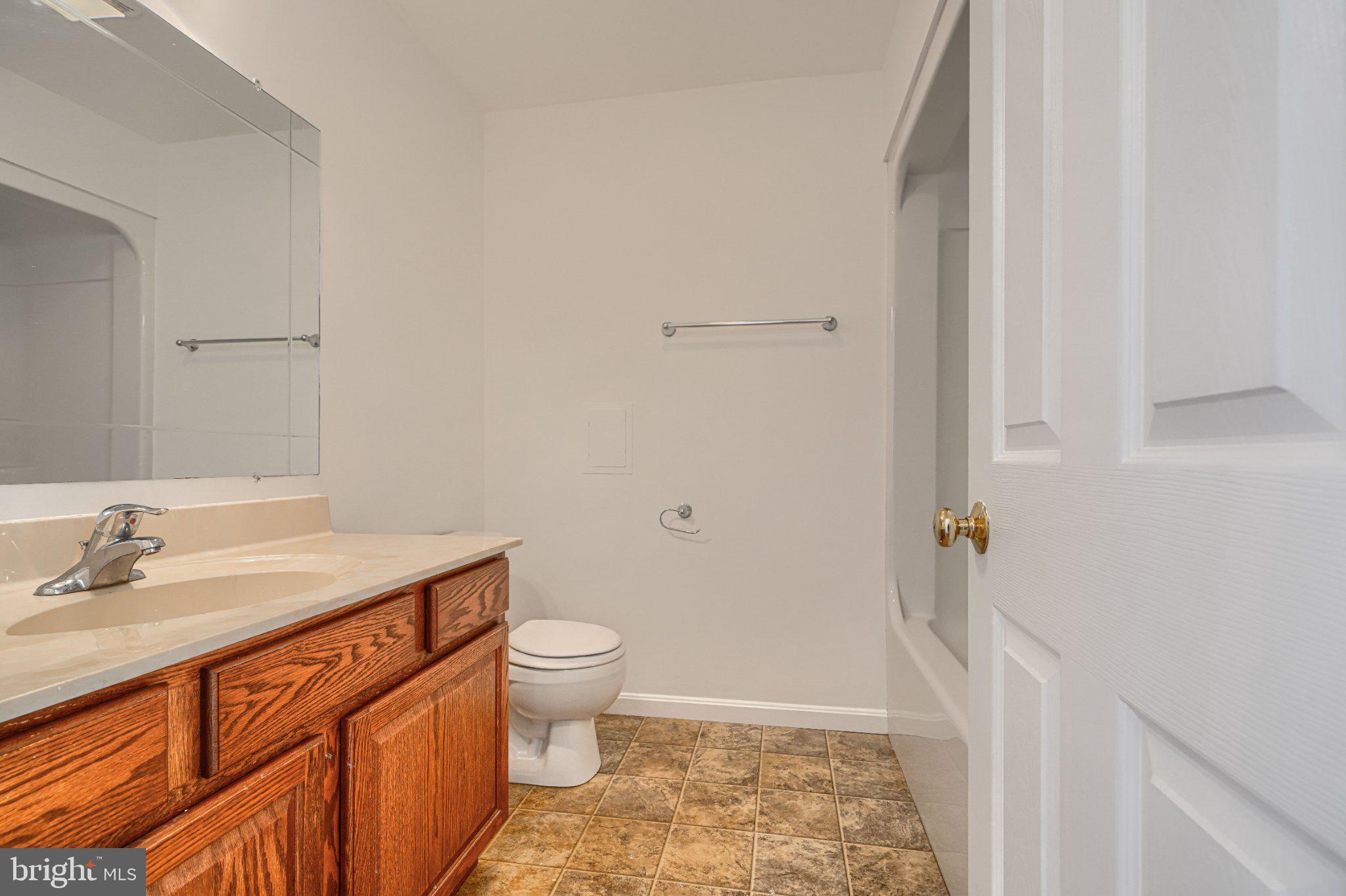 LAKE HERITAGE - Residential