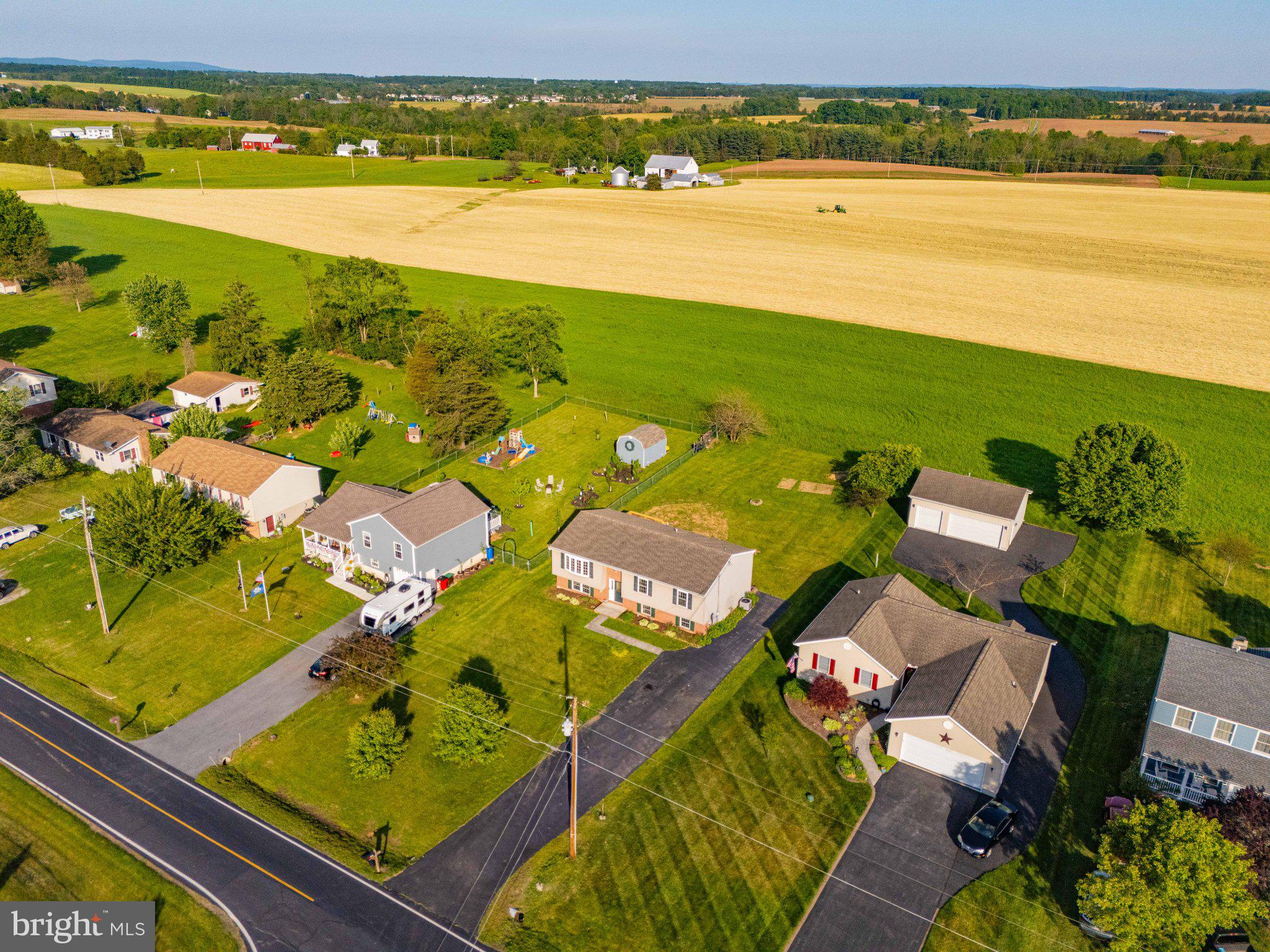 LAKE HERITAGE - Residential