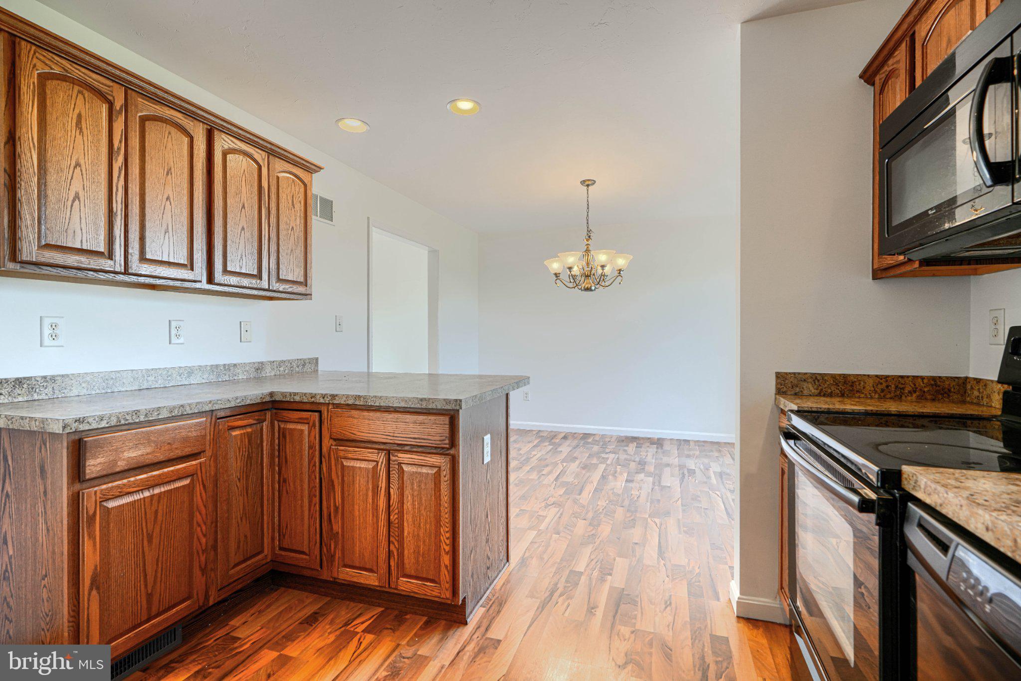 LAKE HERITAGE - Residential