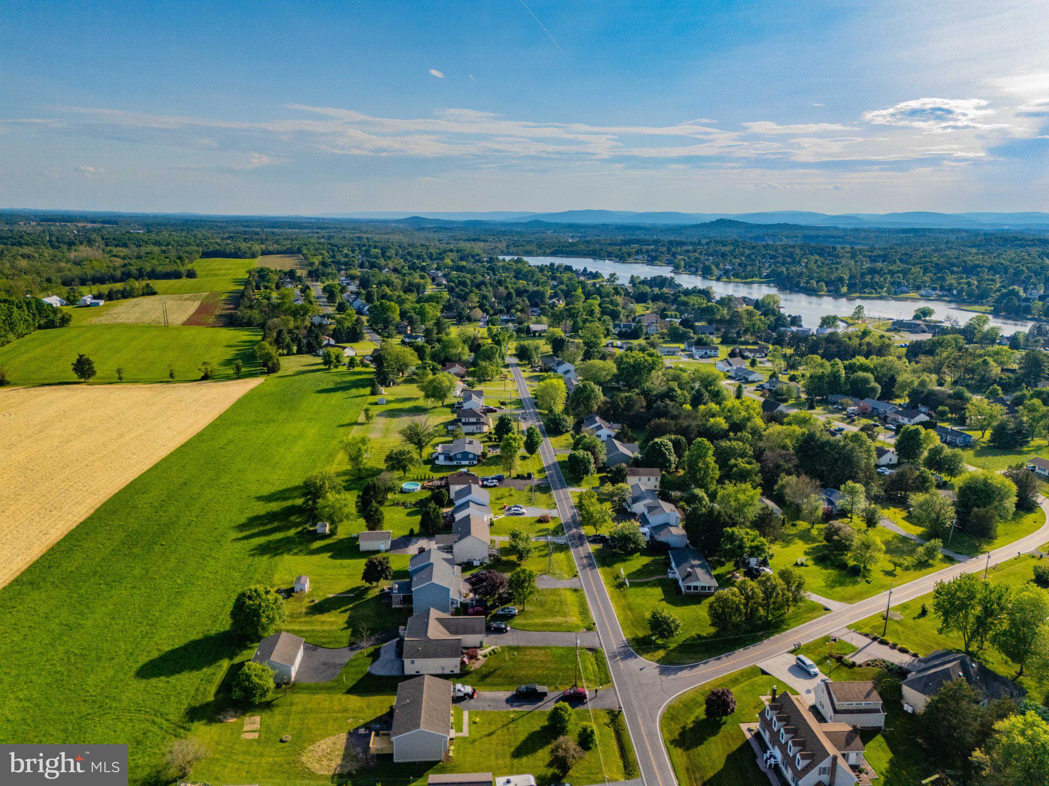 LAKE HERITAGE - Residential