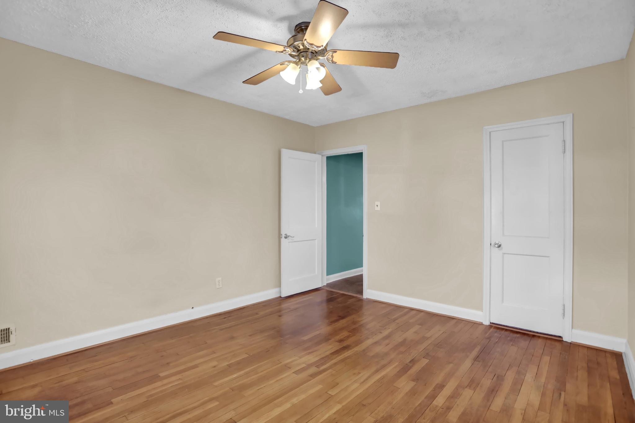 PARKVILLE HEIGHTS - Residential