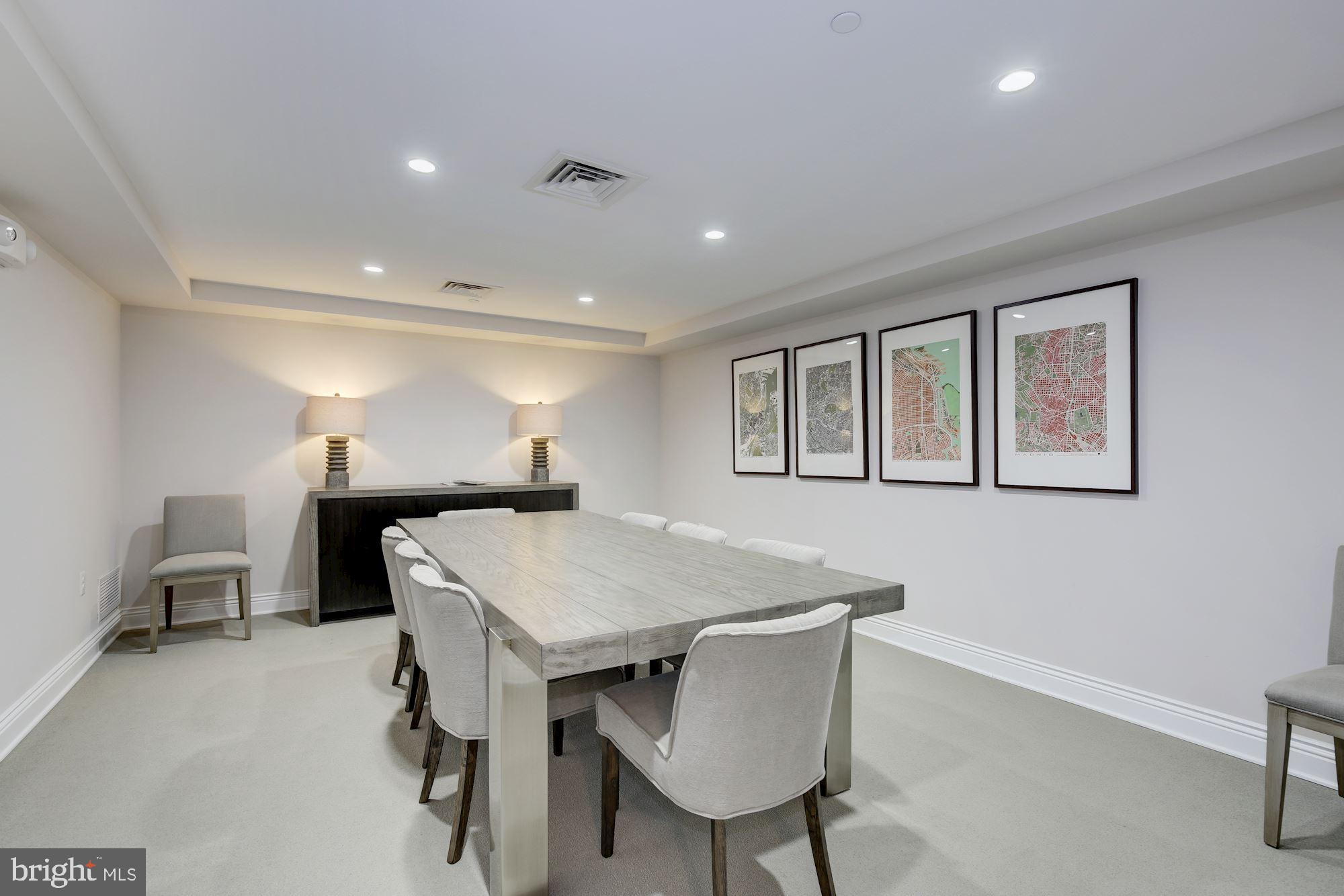 HAMPDEN ROW - Residential