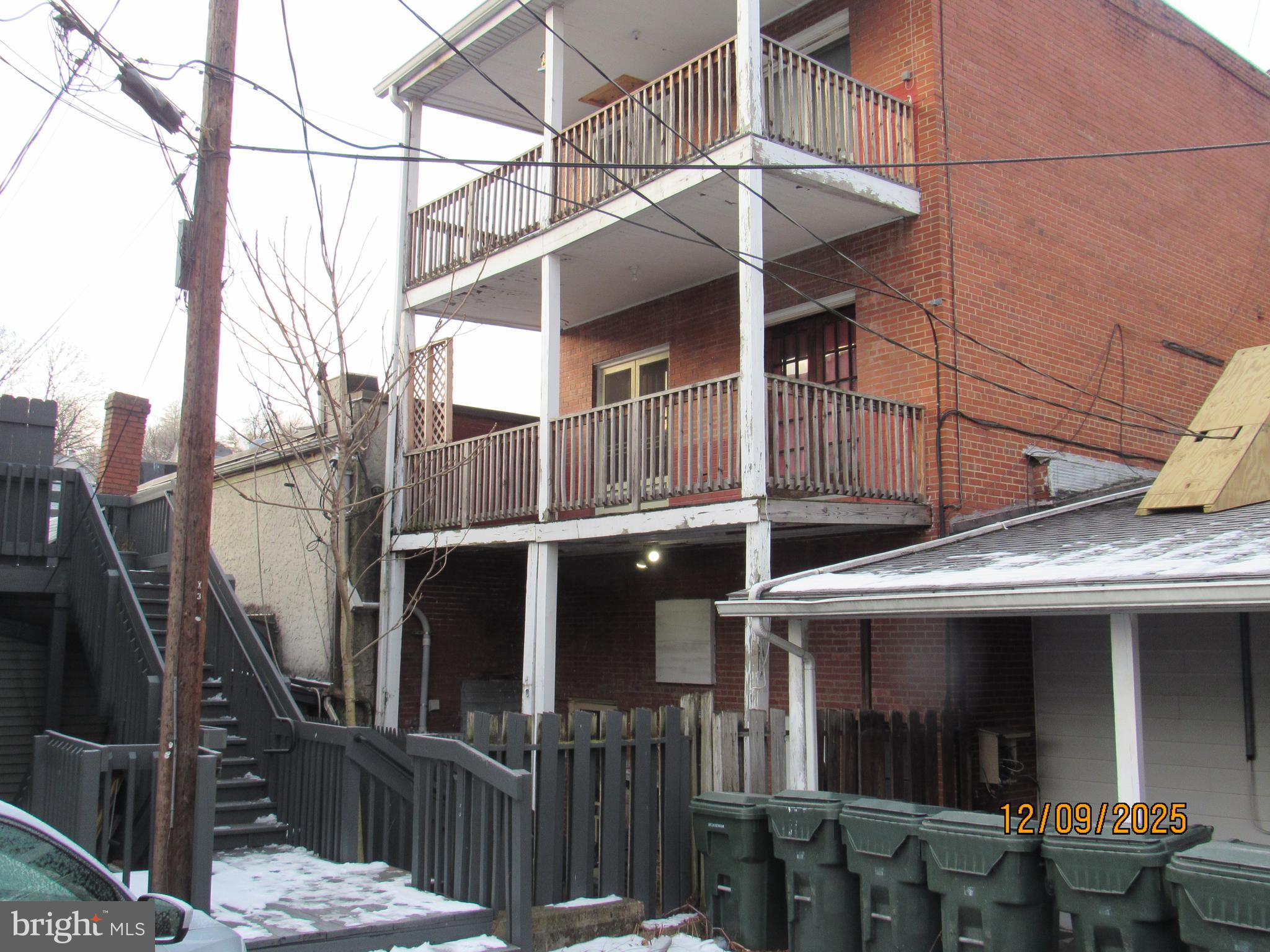 142 -144 S ALLEGHENY STREET