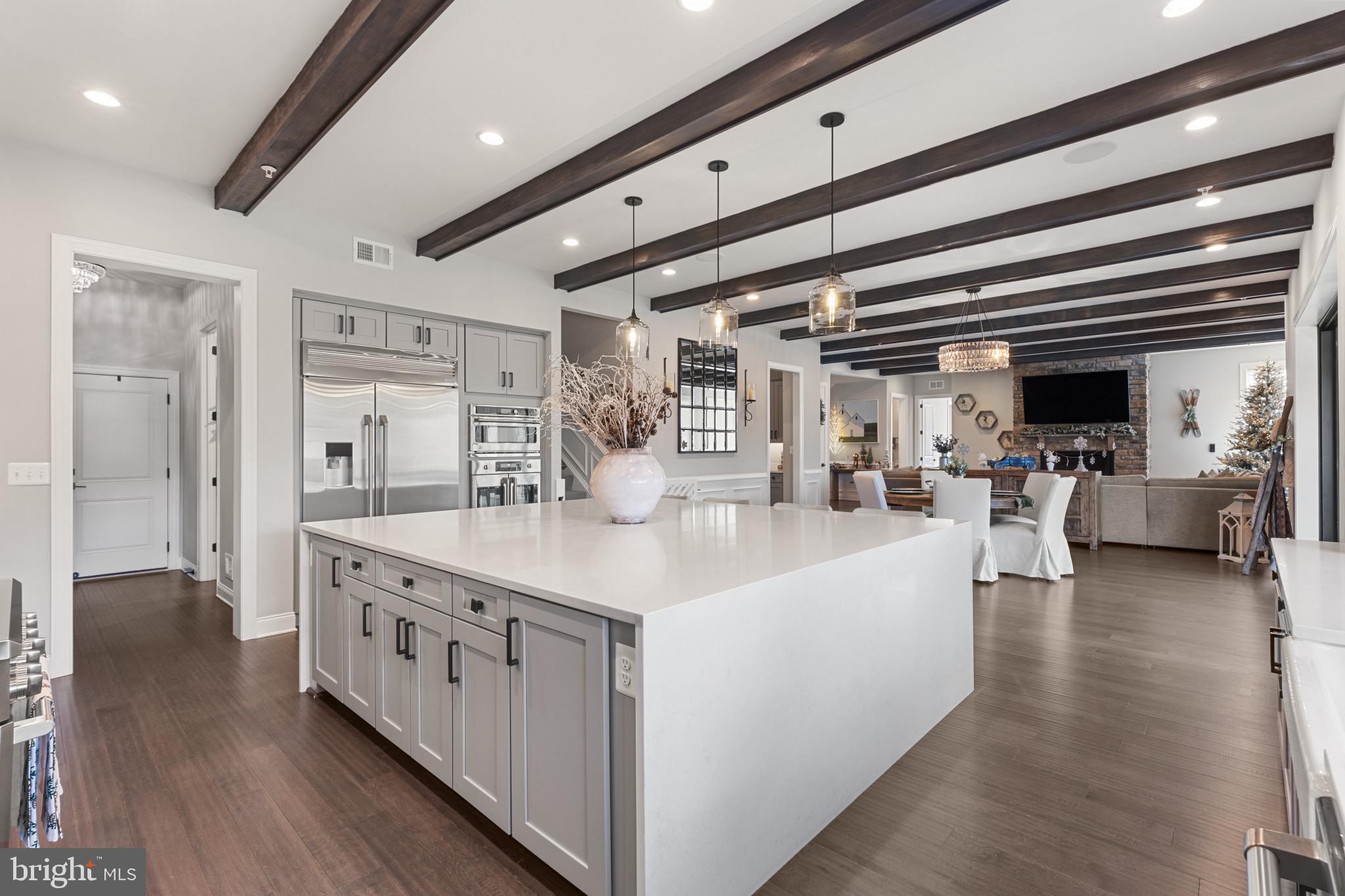 WEATHERSTONE - Residential