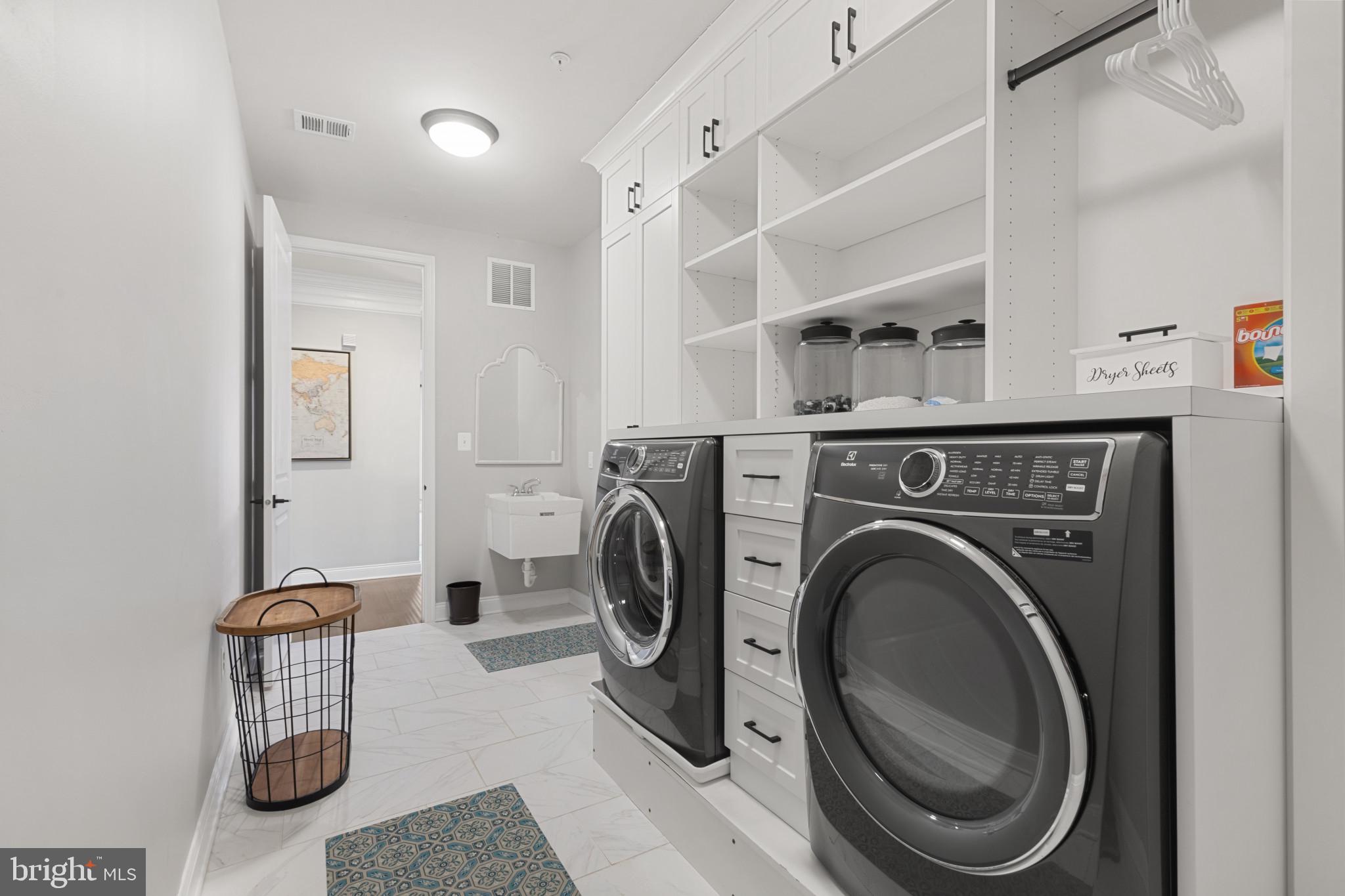 WEATHERSTONE - Residential