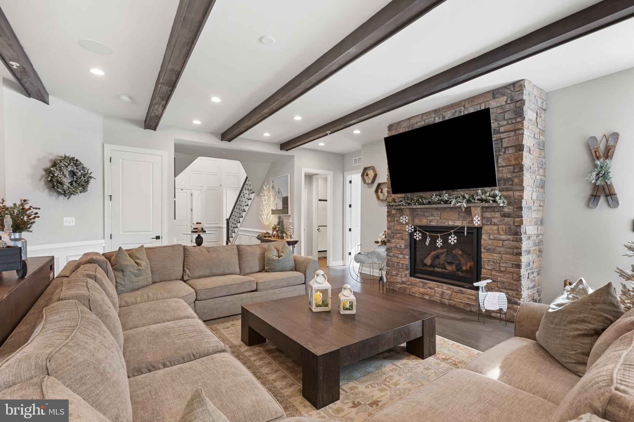 WEATHERSTONE - Residential