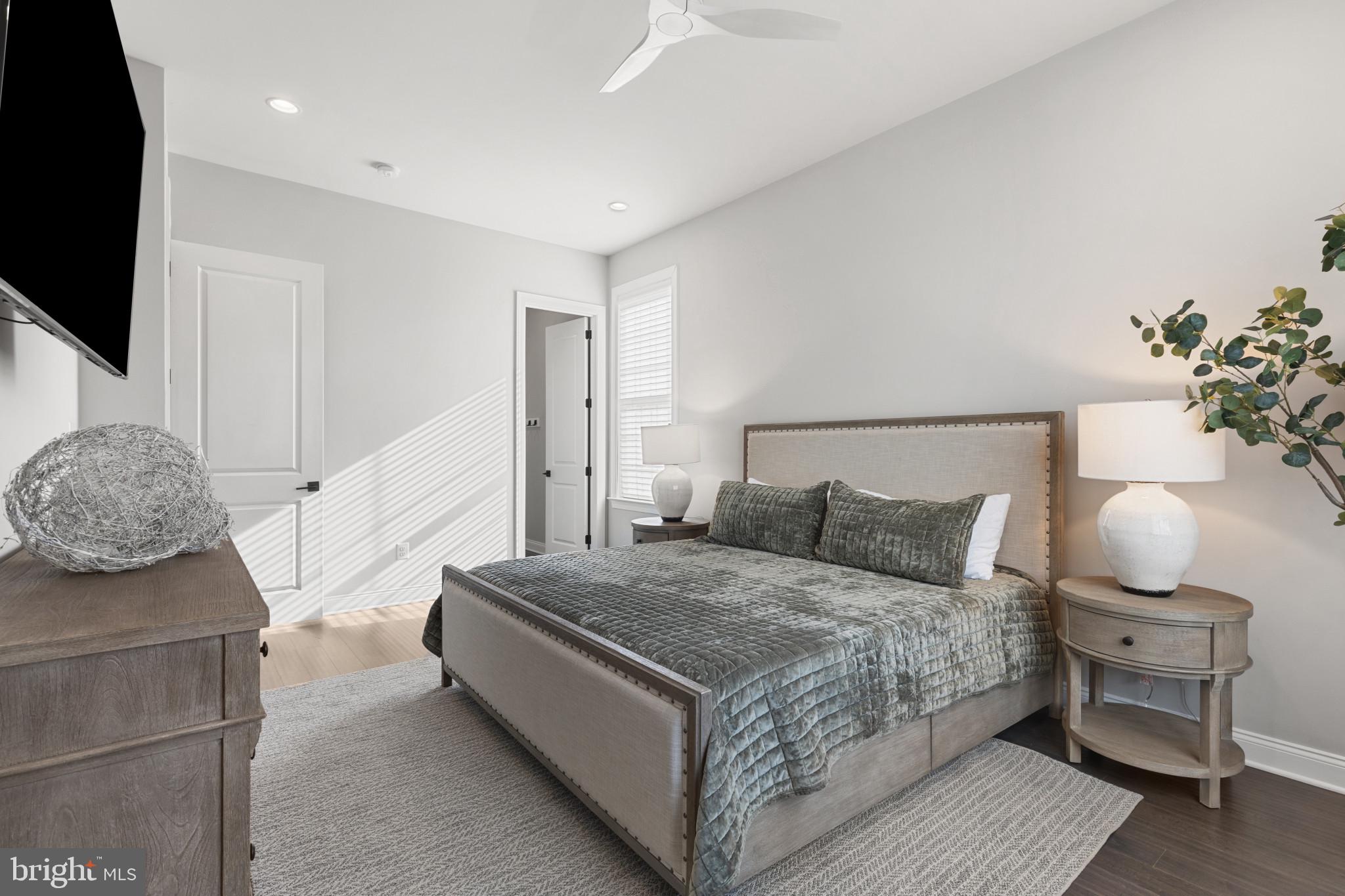 WEATHERSTONE - Residential