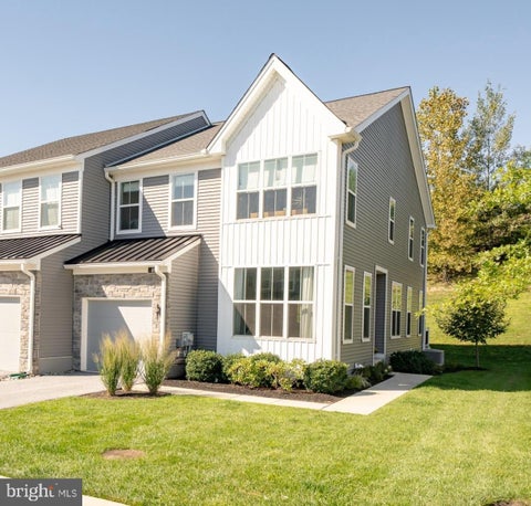 Townhouse For Sale - 46 Sassafras Lane<br/> Chester County, CHESTER SPRINGS, PA 19425