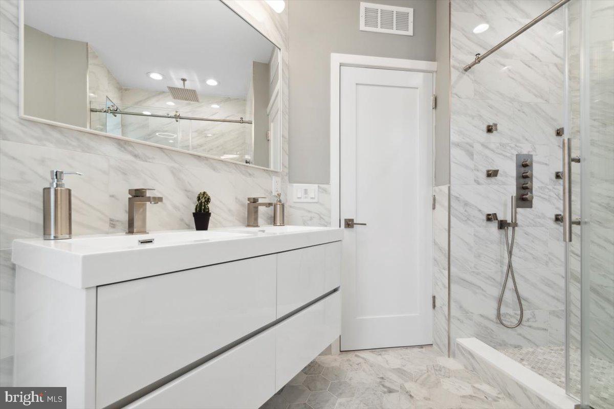 FITLER SQUARE - Residential