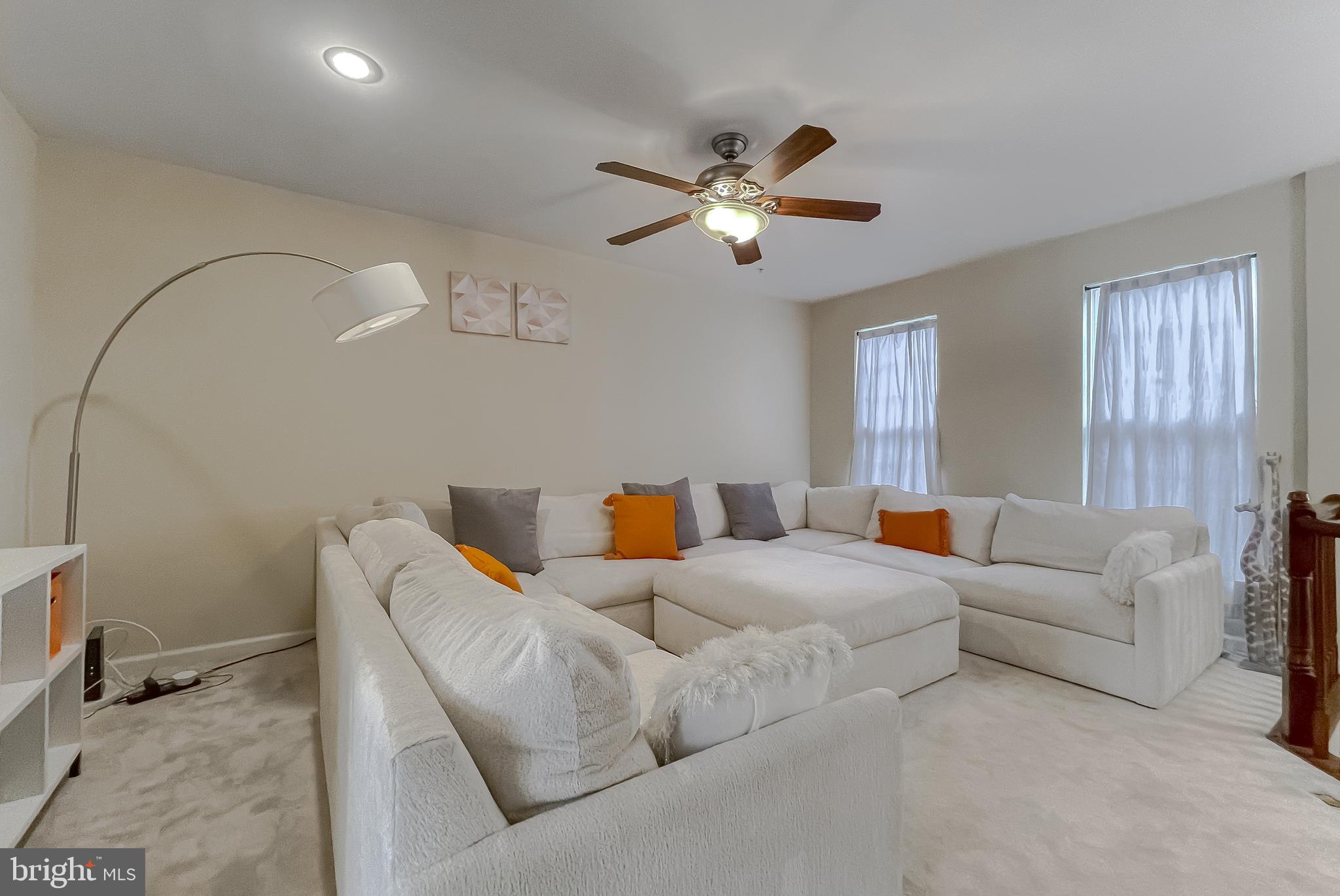 WESTBURY PUB - Residential