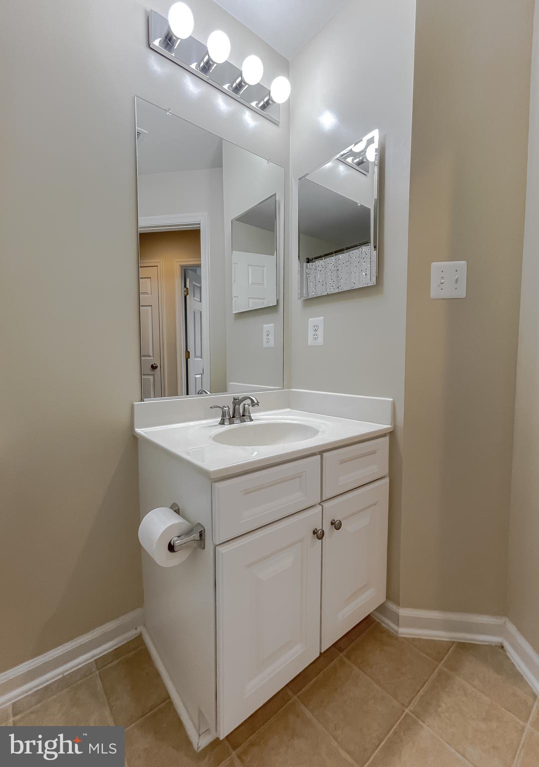 WESTBURY PUB - Residential