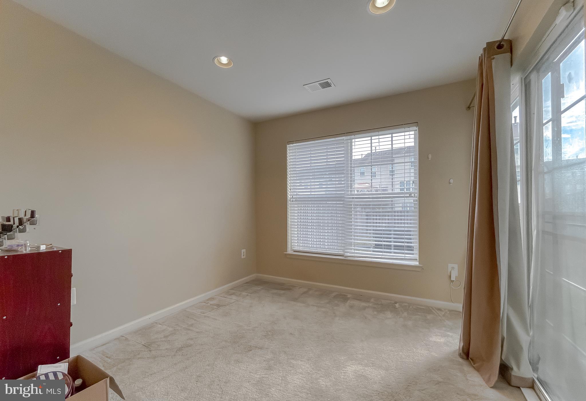 WESTBURY PUB - Residential