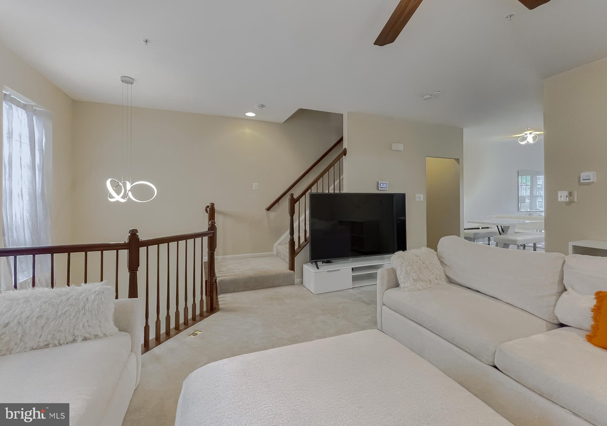 WESTBURY PUB - Residential