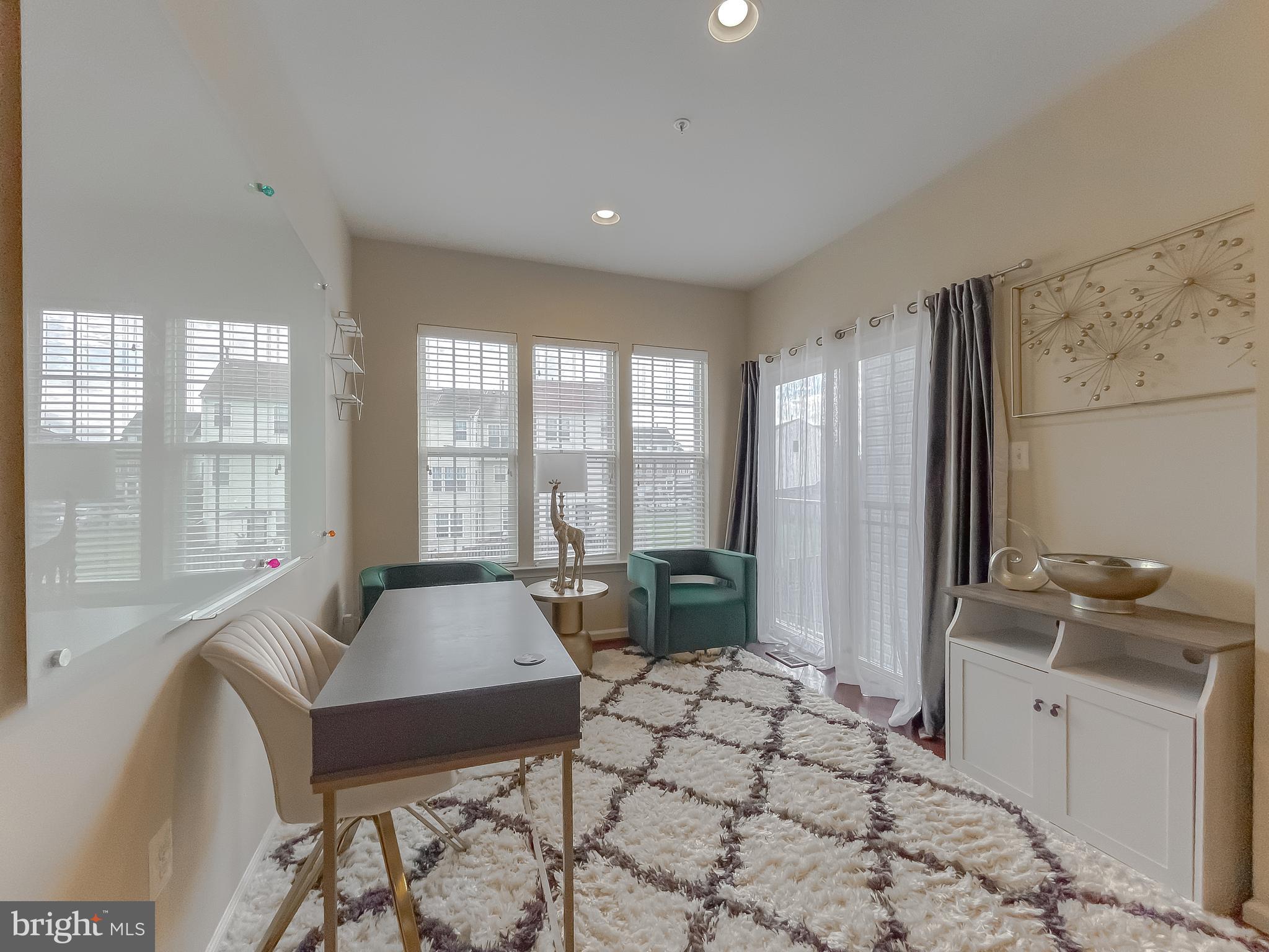 WESTBURY PUB - Residential