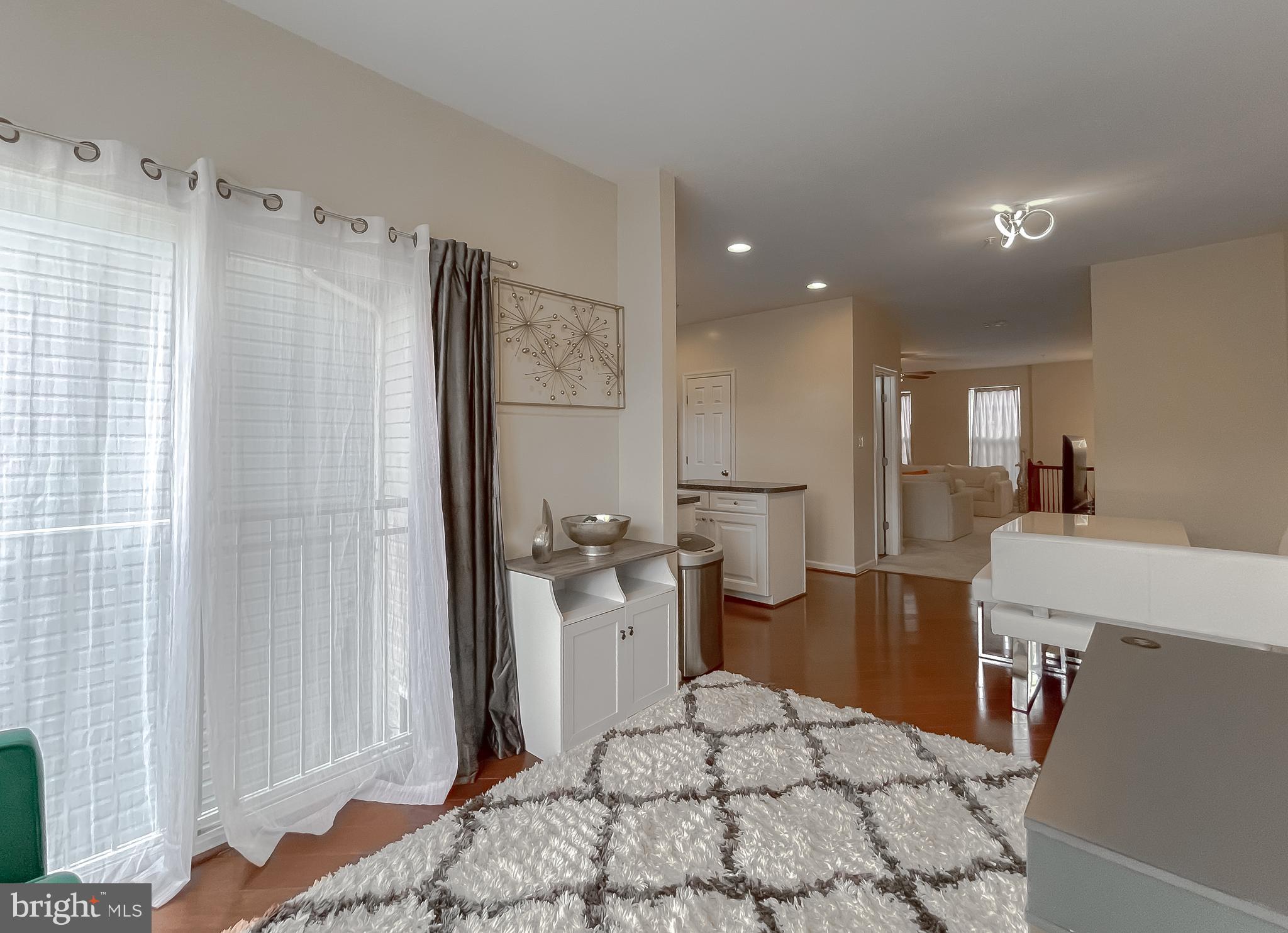 WESTBURY PUB - Residential