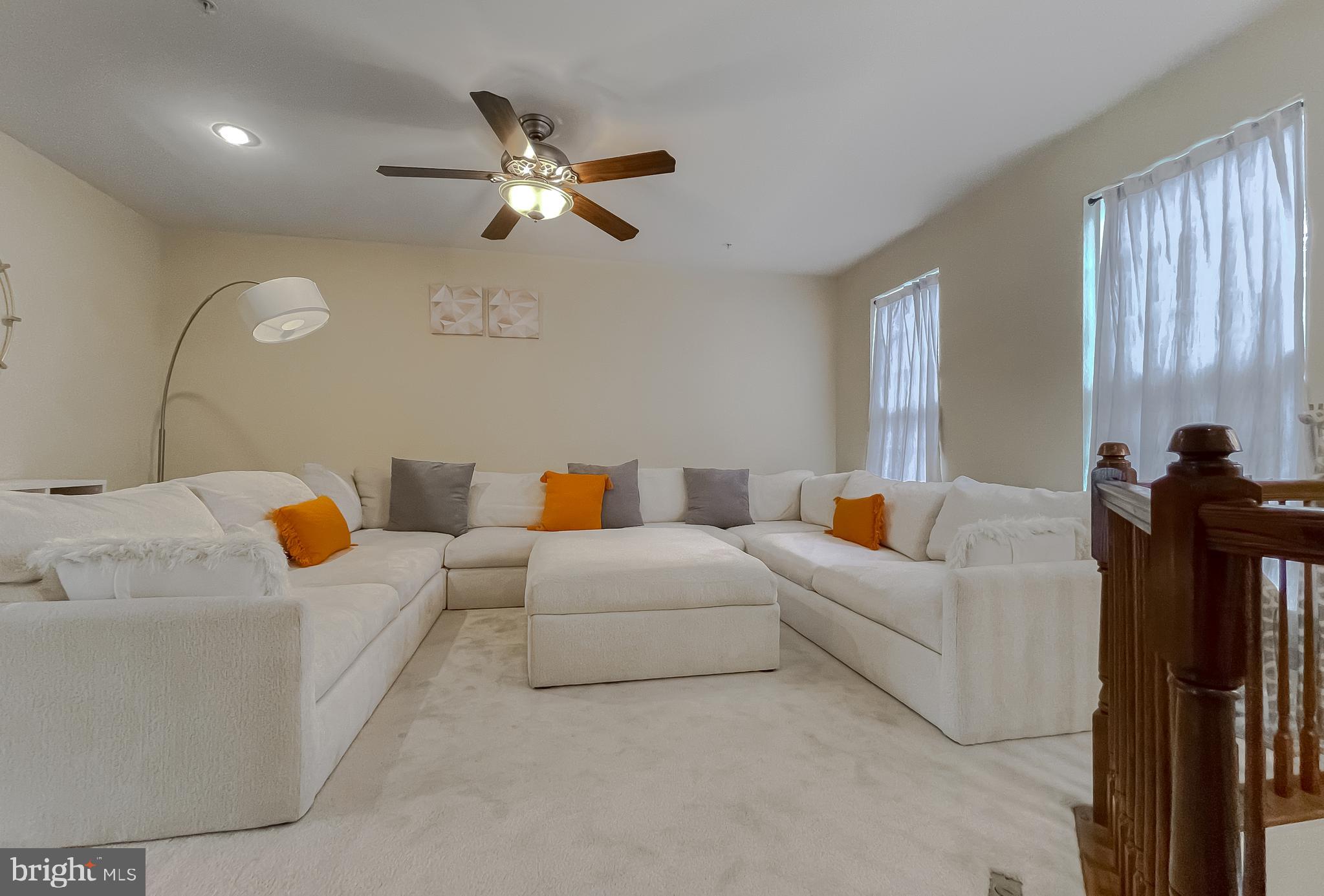 WESTBURY PUB - Residential