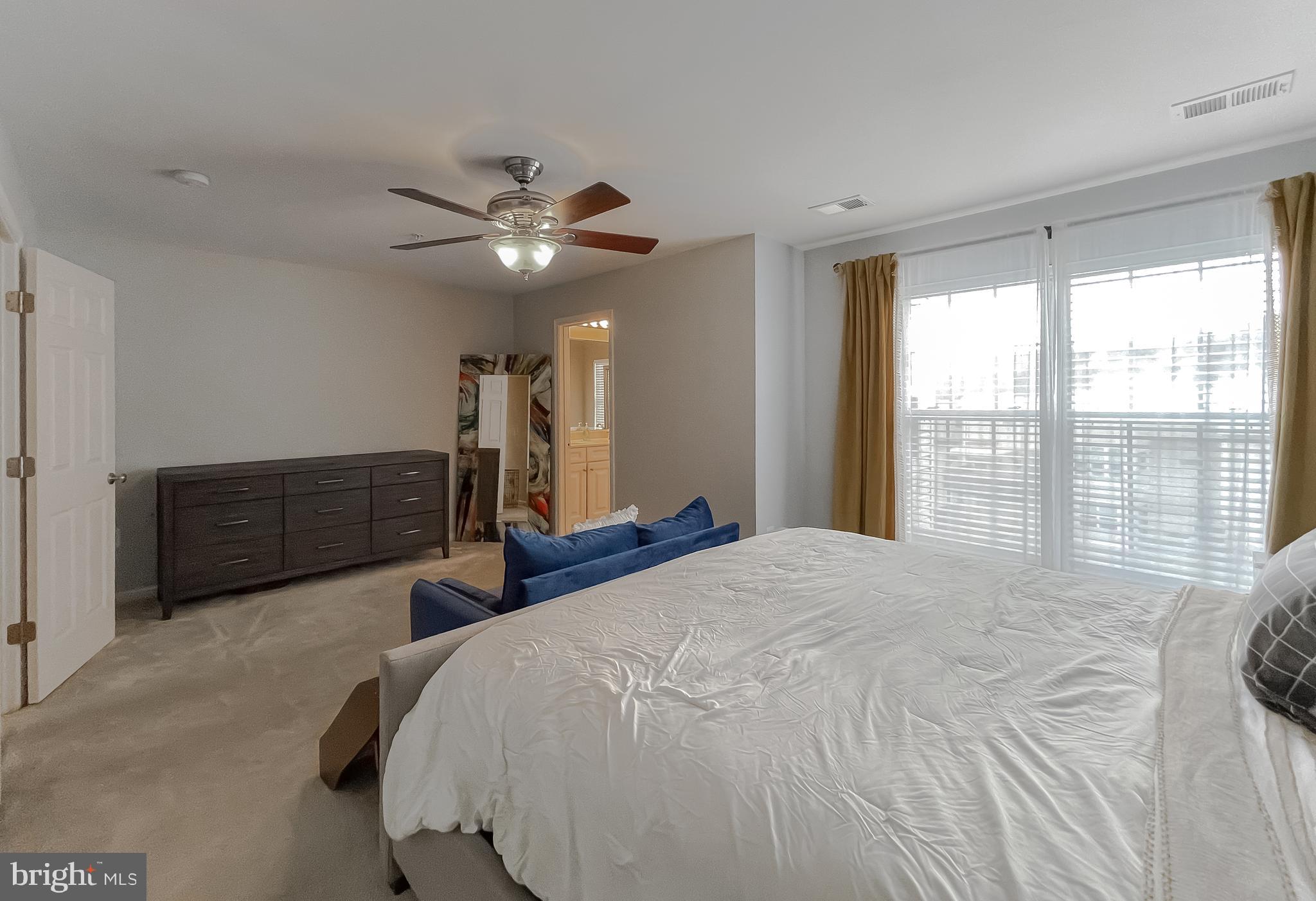 WESTBURY PUB - Residential