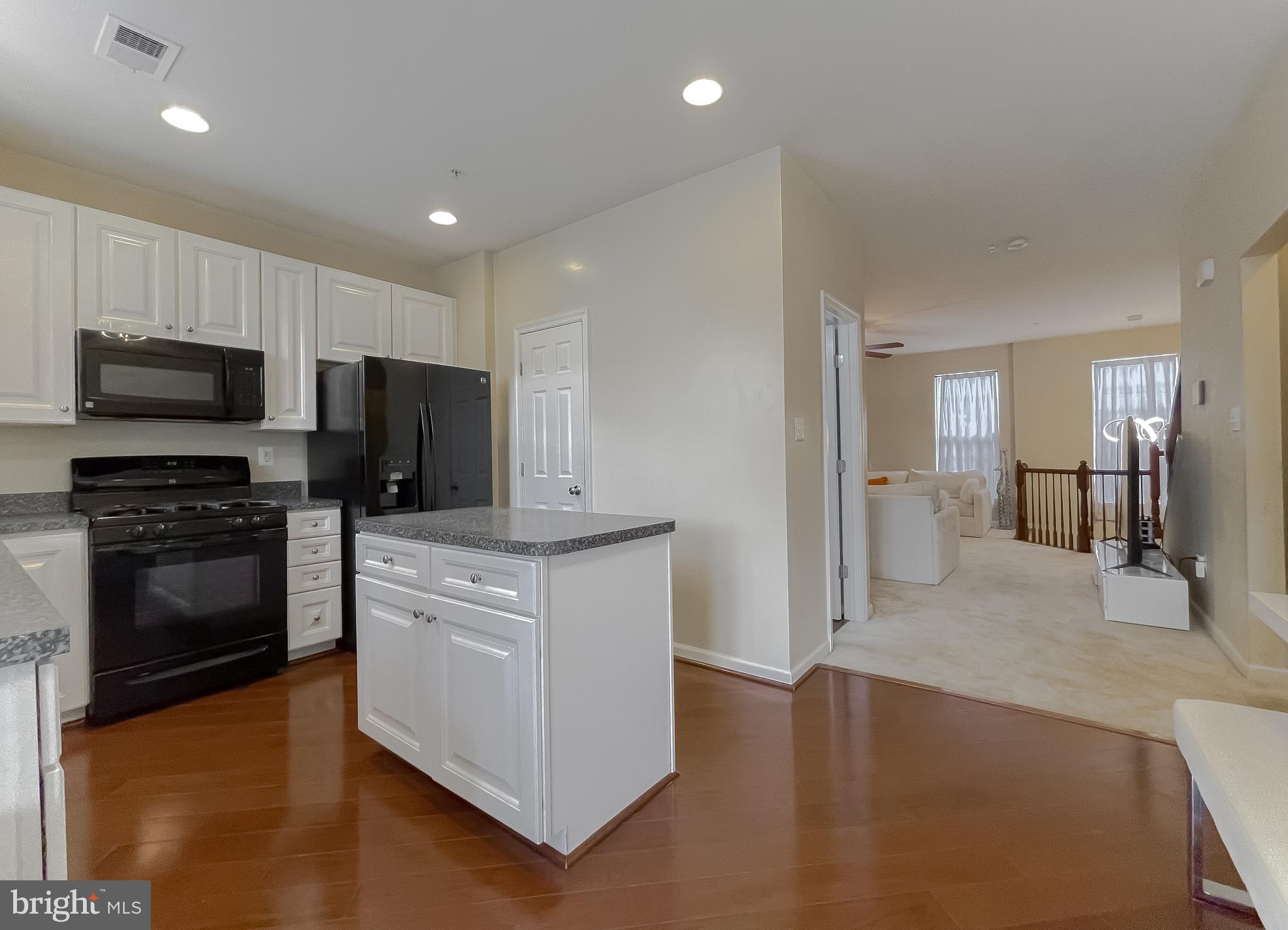 WESTBURY PUB - Residential